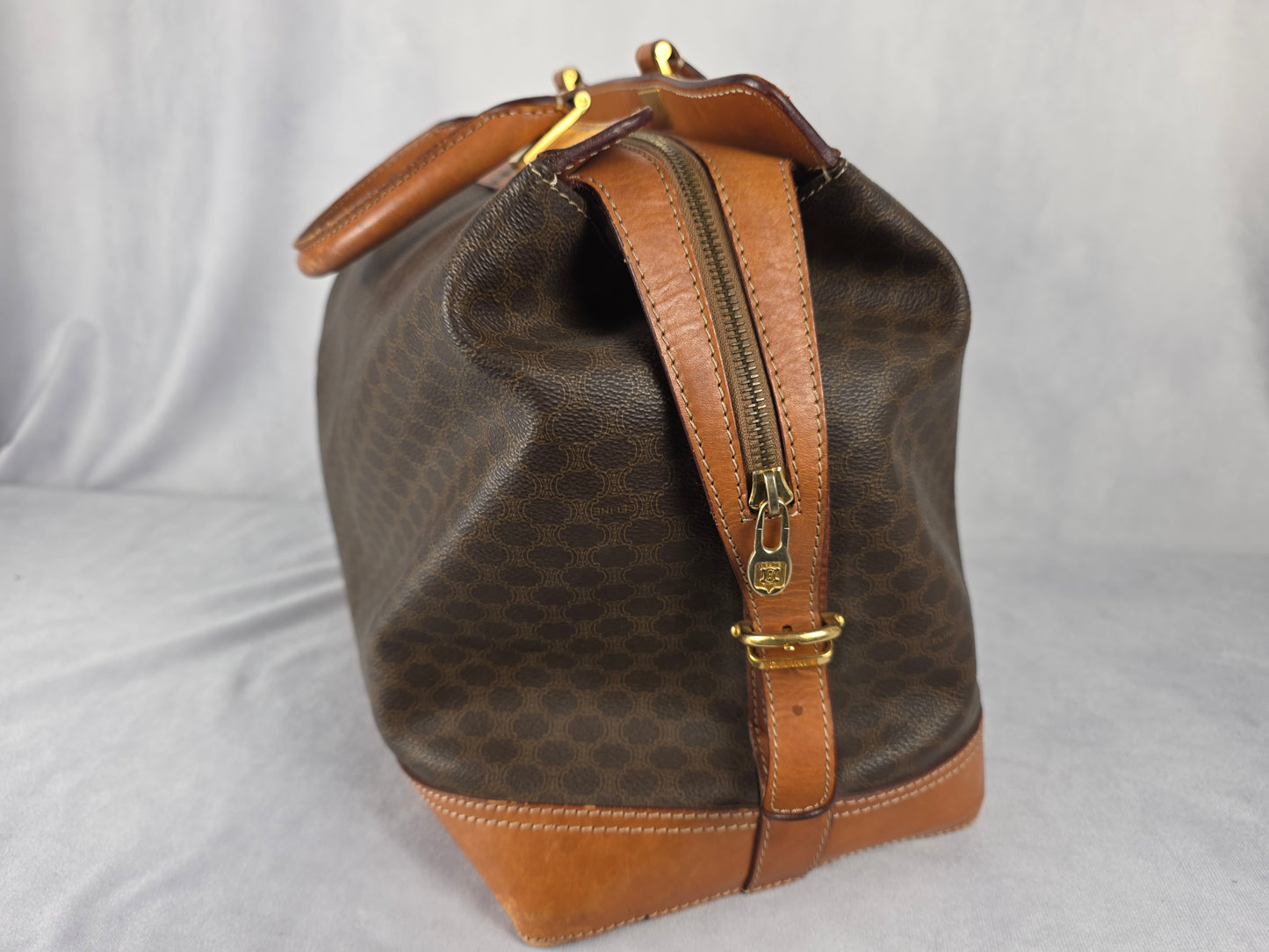 CELINE UPRIGHT TRAVEL BAG, SIZE 40