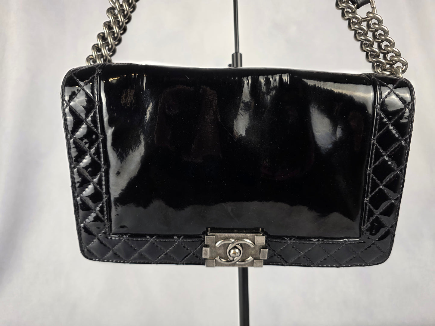 CHANEL BLACK PATENT REVERSO BOY NEW MEDIUM FLAP BAG