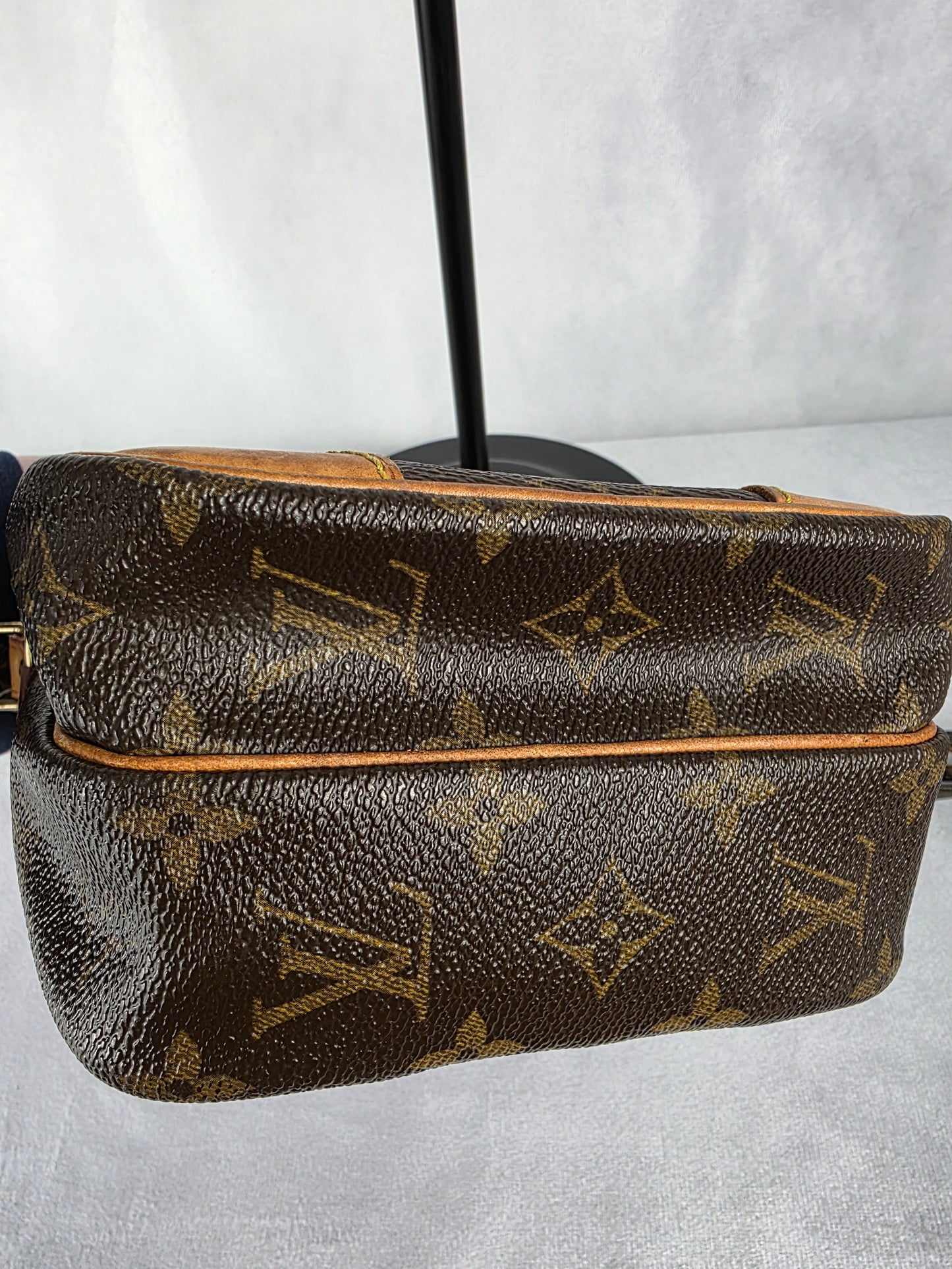 LOUIS VUITTON VINTAGE AMAZONE MONOGRAM CANVAS CROSSBODY BAG