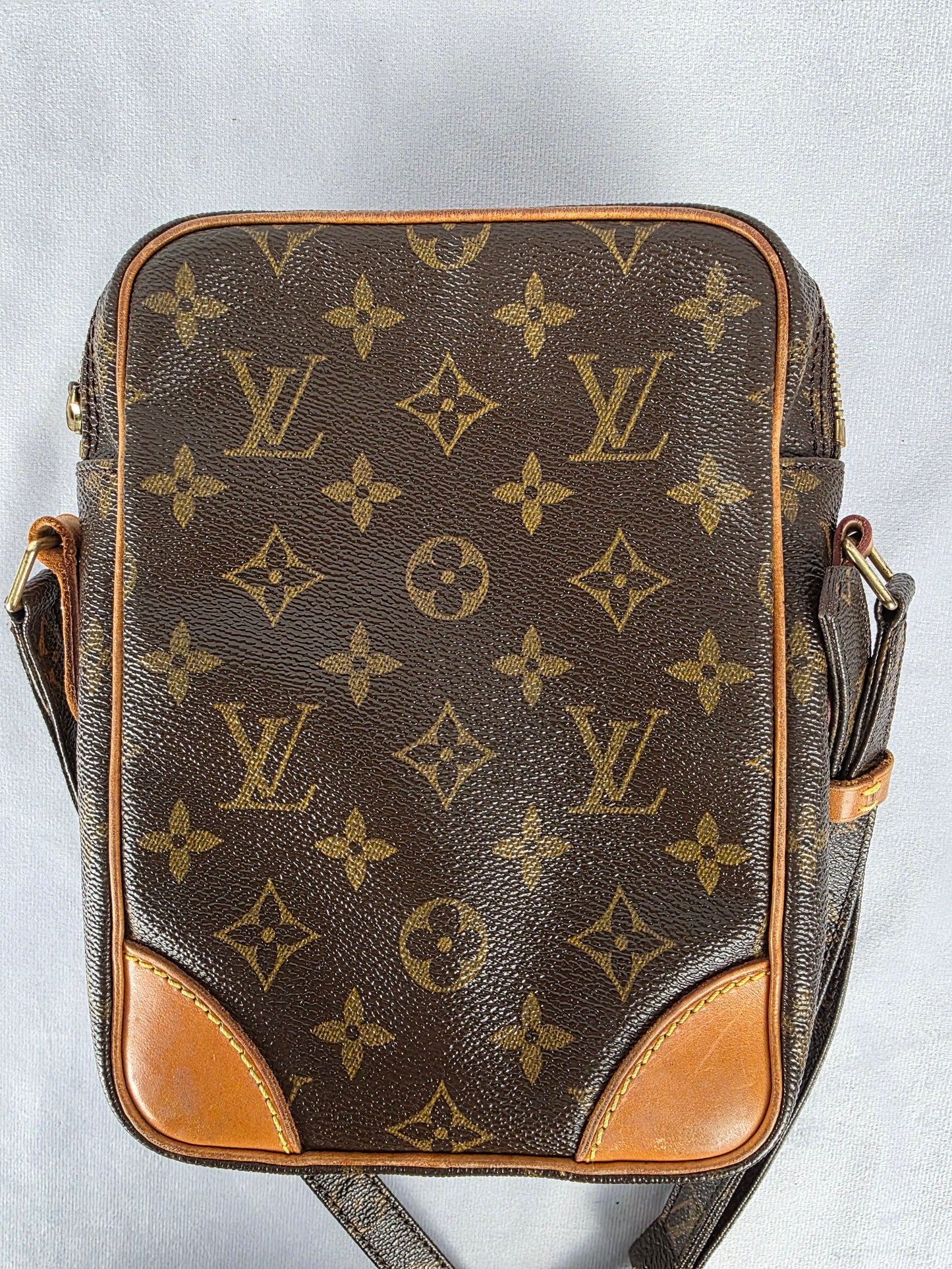LOUIS VUITTON VINTAGE AMAZONE MONOGRAM CANVAS CROSSBODY BAG