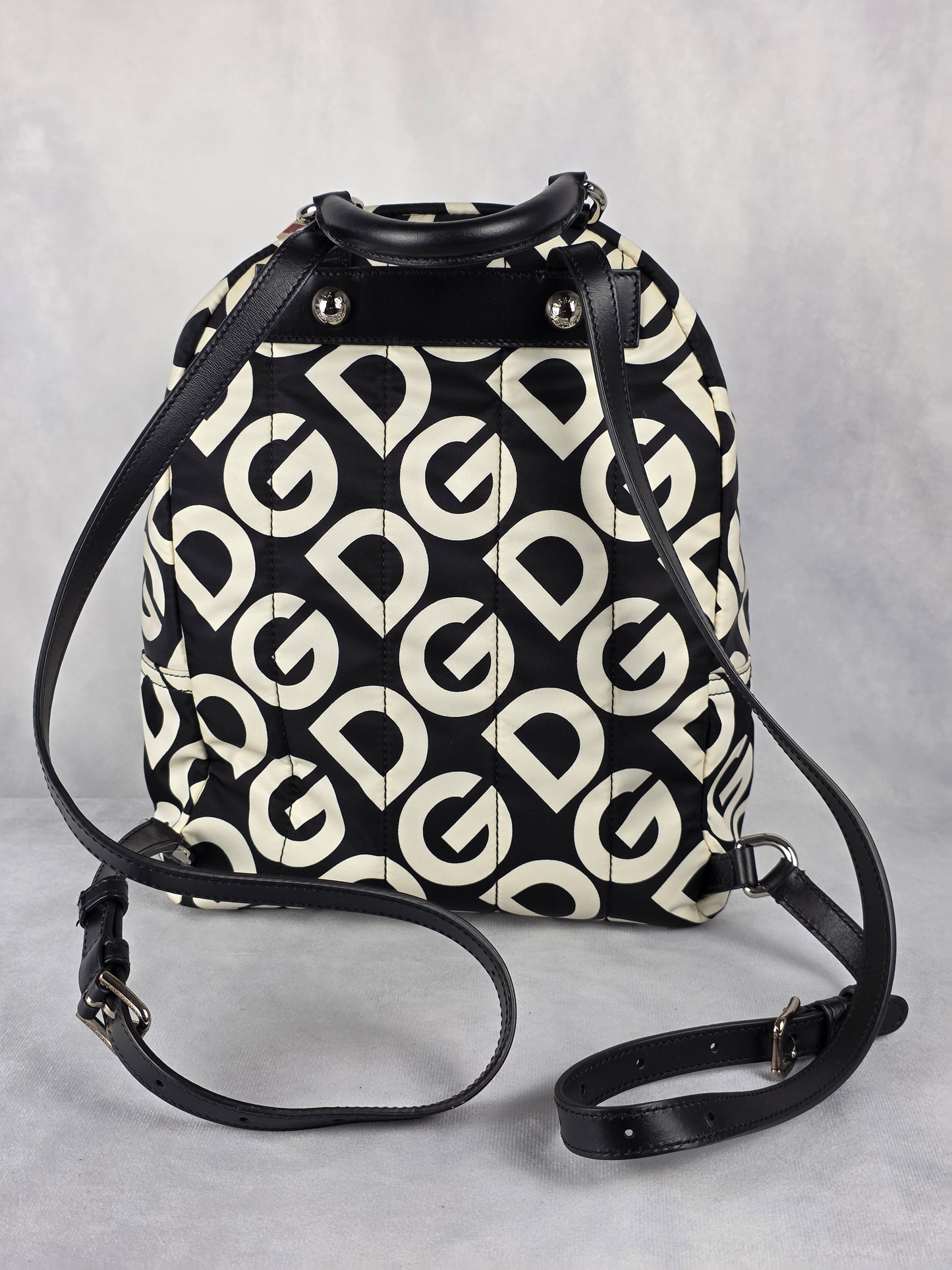 DOLCE & GABANNA DG LOGO PRINT NYLON BACKPACK, BLACK AND WHITE