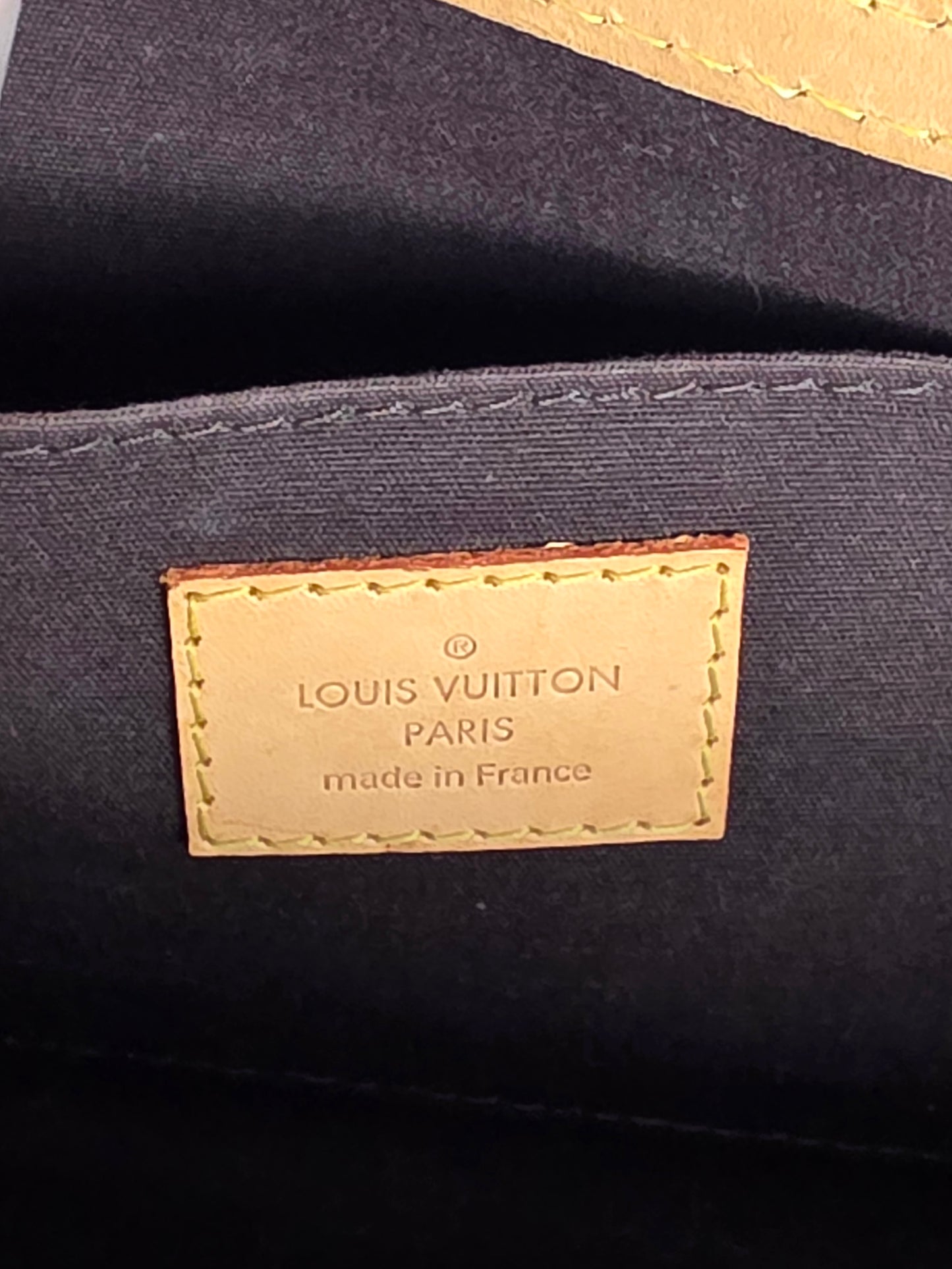 LOUIS VUITTON ROXBURY DRIVE MONOGRAM VERNIS HANDBAG IN AMARANTE (DEEP BURGUNDY) w/ SHOULDER STRAP