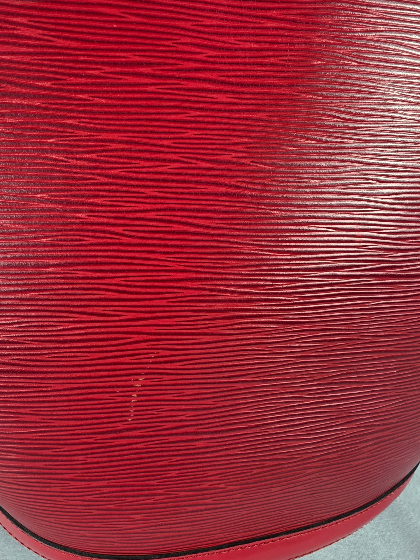 LOUIS VUITTON VINTAGE RED EPI SAINT JACQUES GM