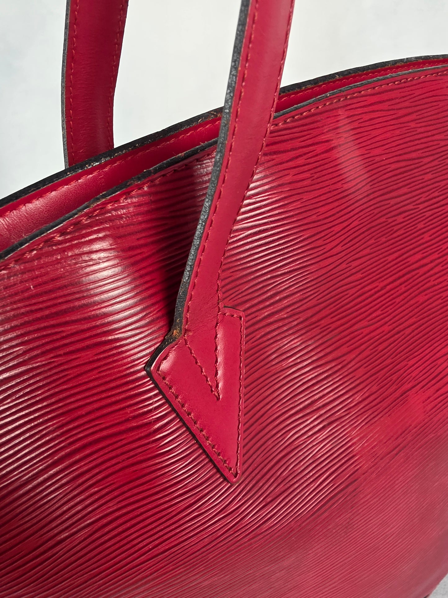 LOUIS VUITTON VINTAGE RED EPI SAINT JACQUES GM