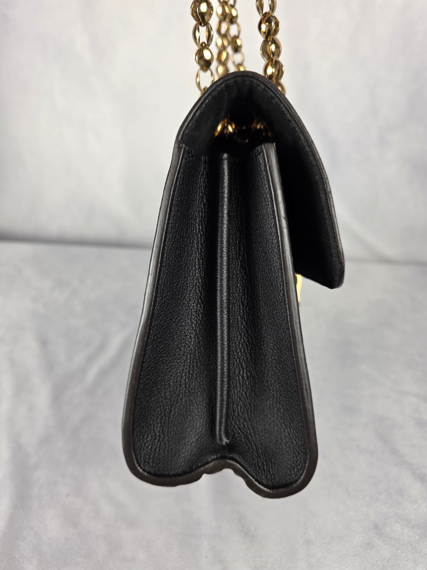 LOUIS VUITTON VICTOIRE MONOGRAM CHAIN SHOULDER BAG
