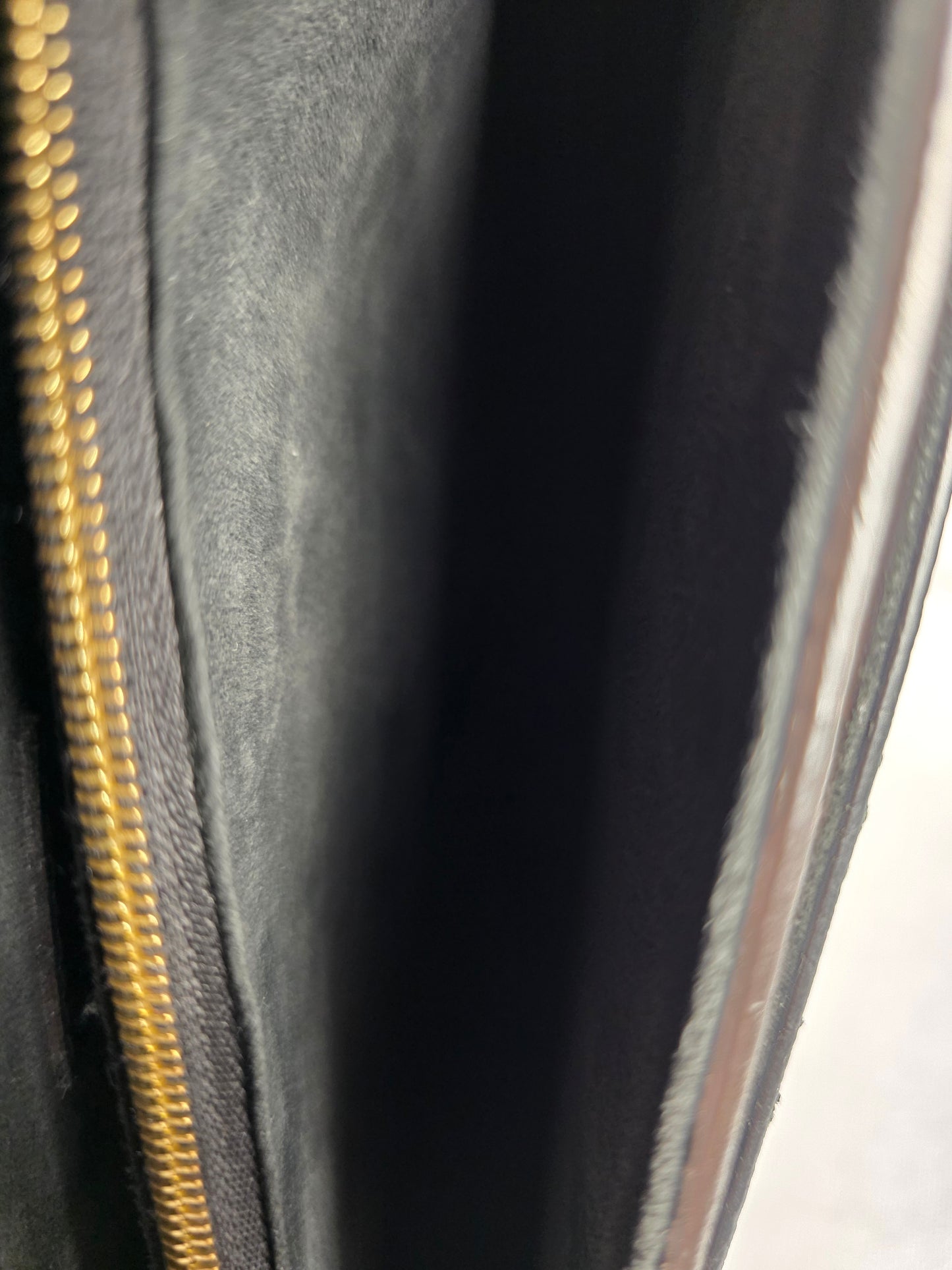 LOUIS VUITTON VICTOIRE MONOGRAM CHAIN SHOULDER BAG