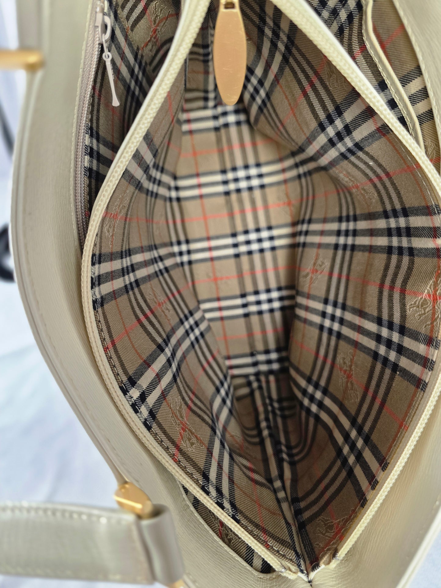 BURBERRY CREAM LEATHER TOP HANDLE BAG