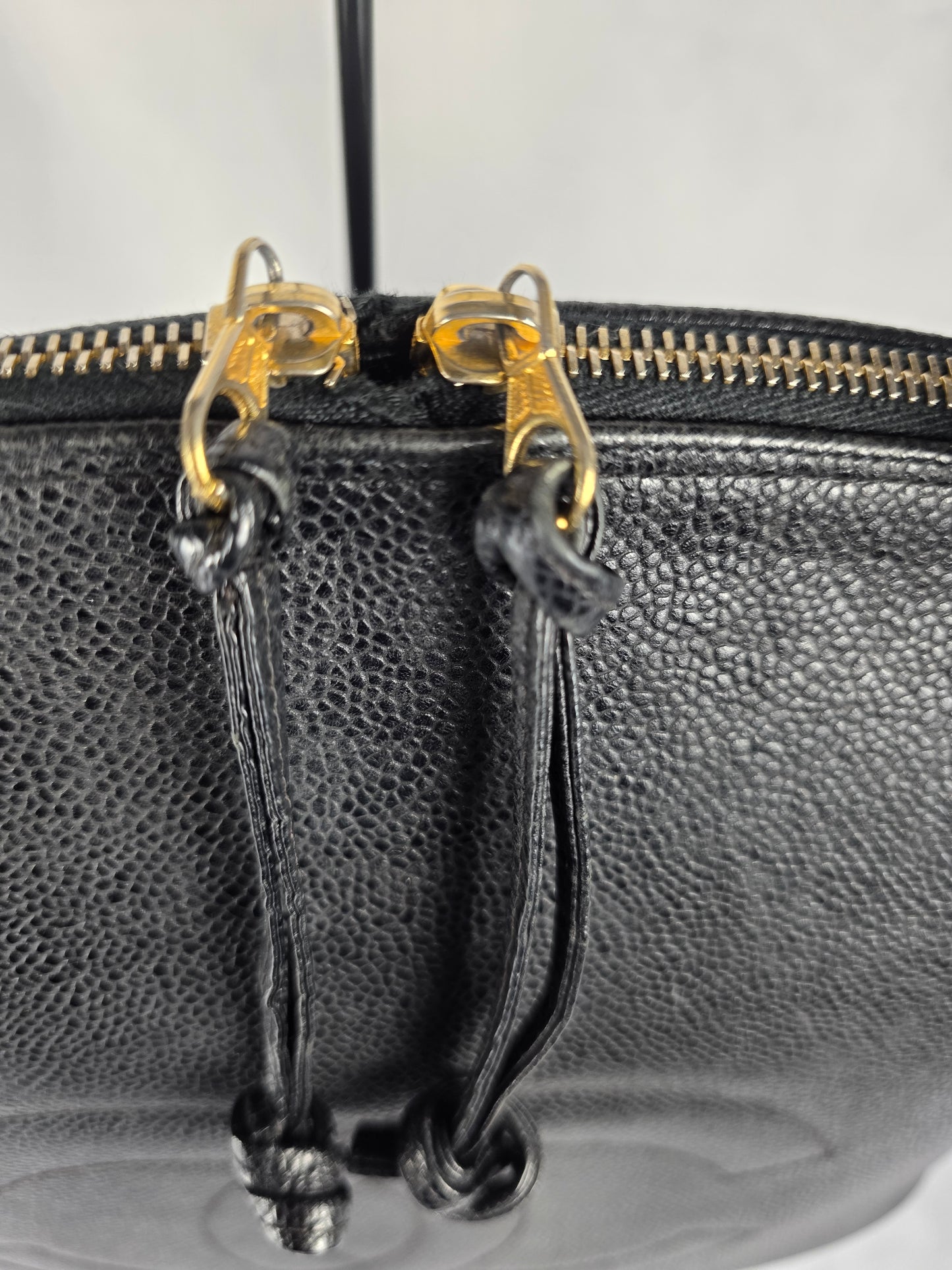 CHANEL VINTAGE COCO MARK BLACK CAVIAR LEATHER SHOULDER BAG