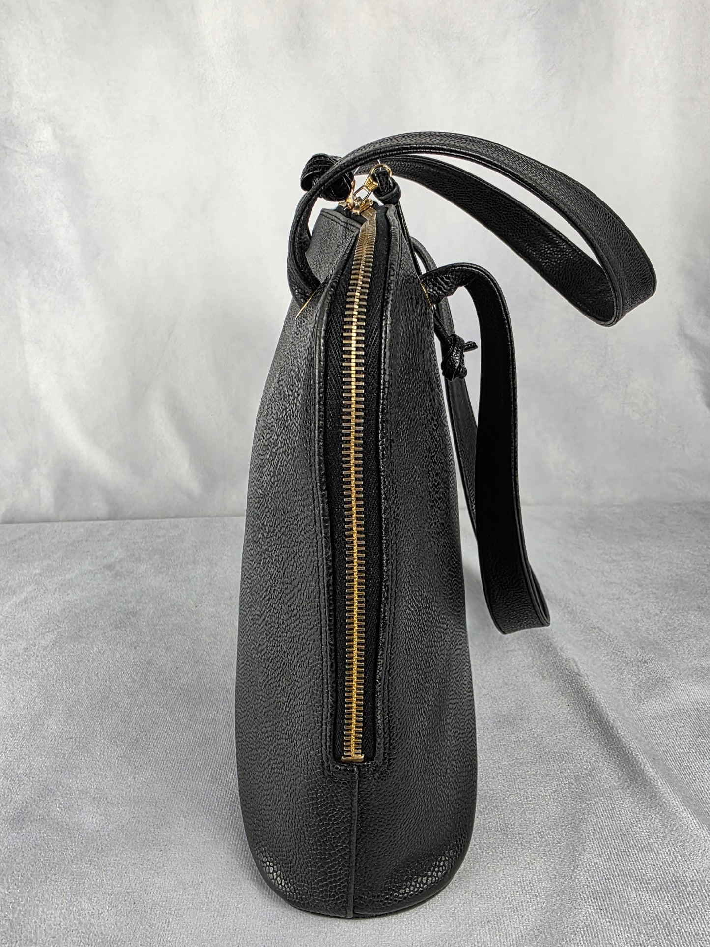 CHANEL VINTAGE COCO MARK BLACK CAVIAR LEATHER SHOULDER BAG