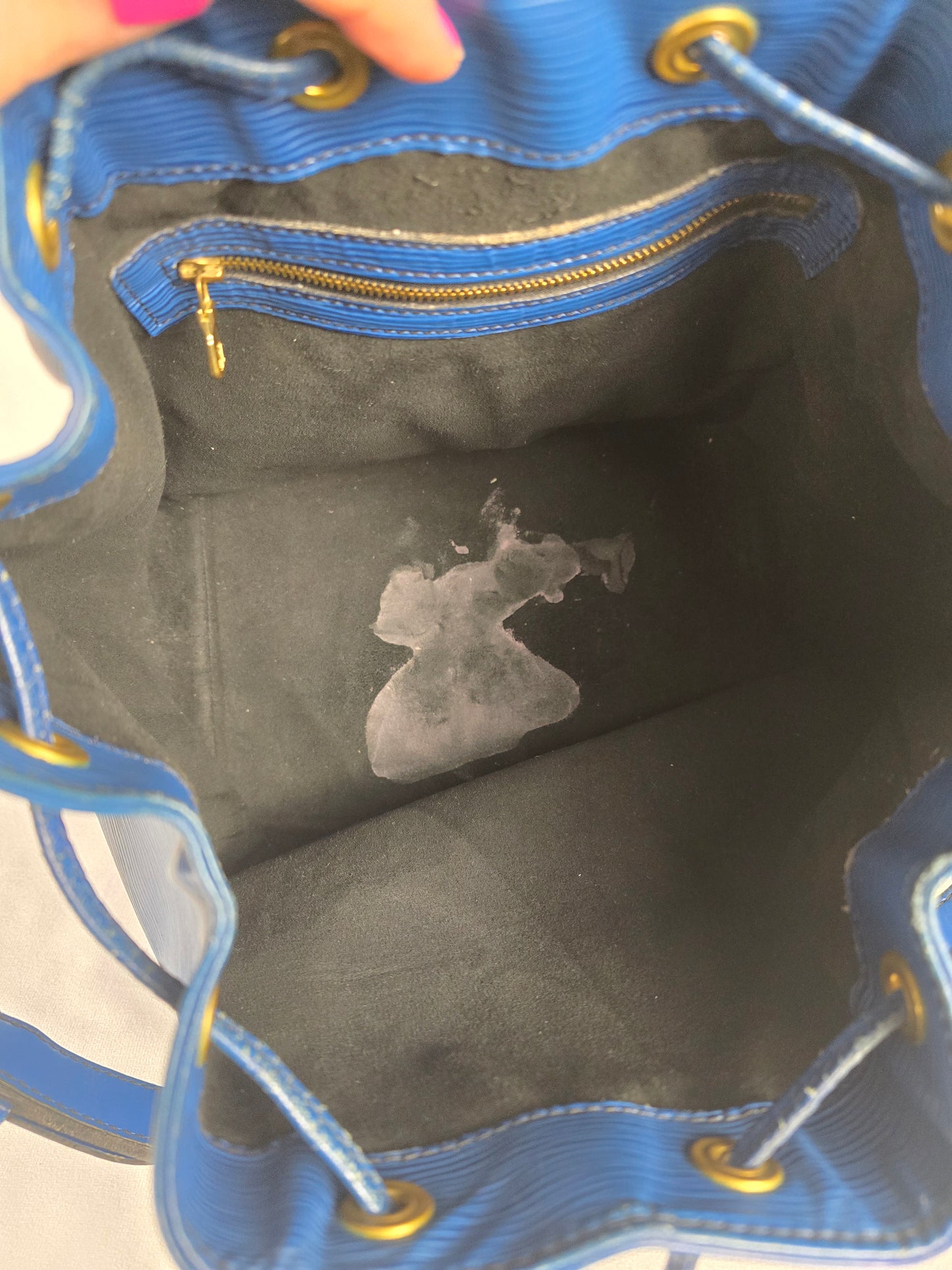 Louis Vuitton Epi Noe' Shoulder Drawstring Bag