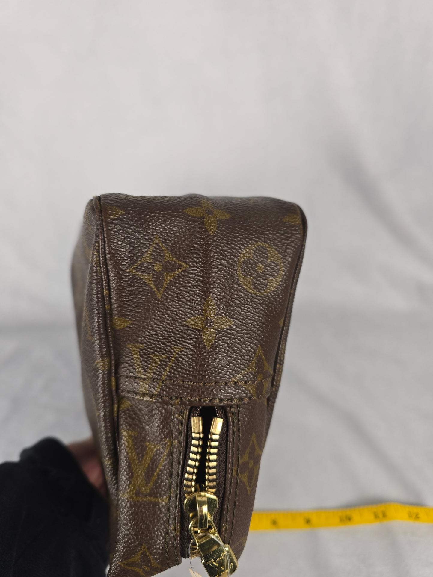 Louis Vuitton Monogram Toilette 28