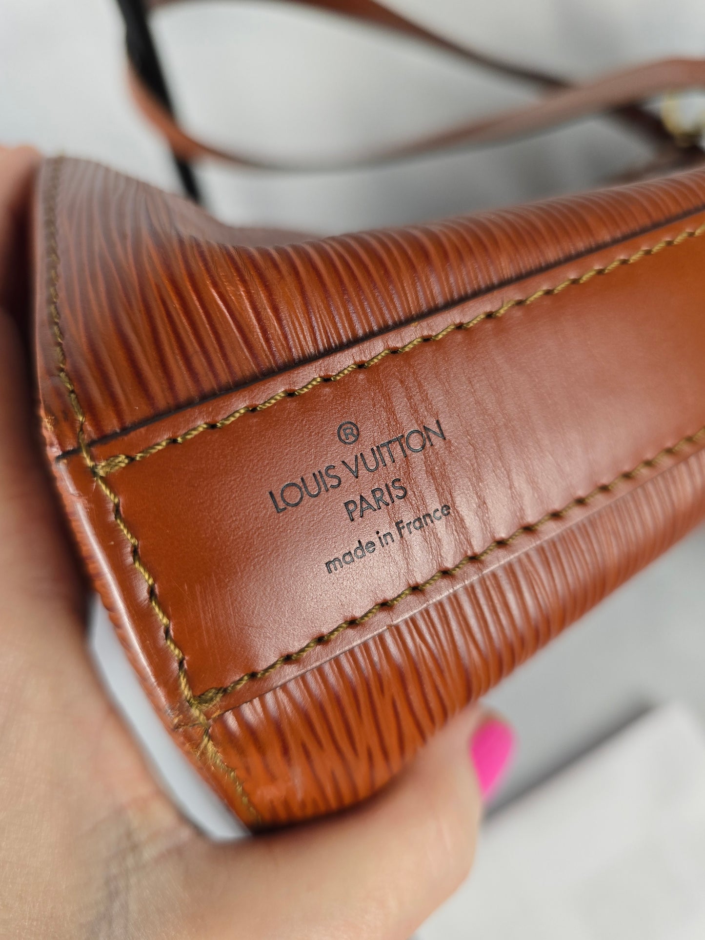 Louis Vuitton Epi Sac D'Epaule Kenyan Fawn