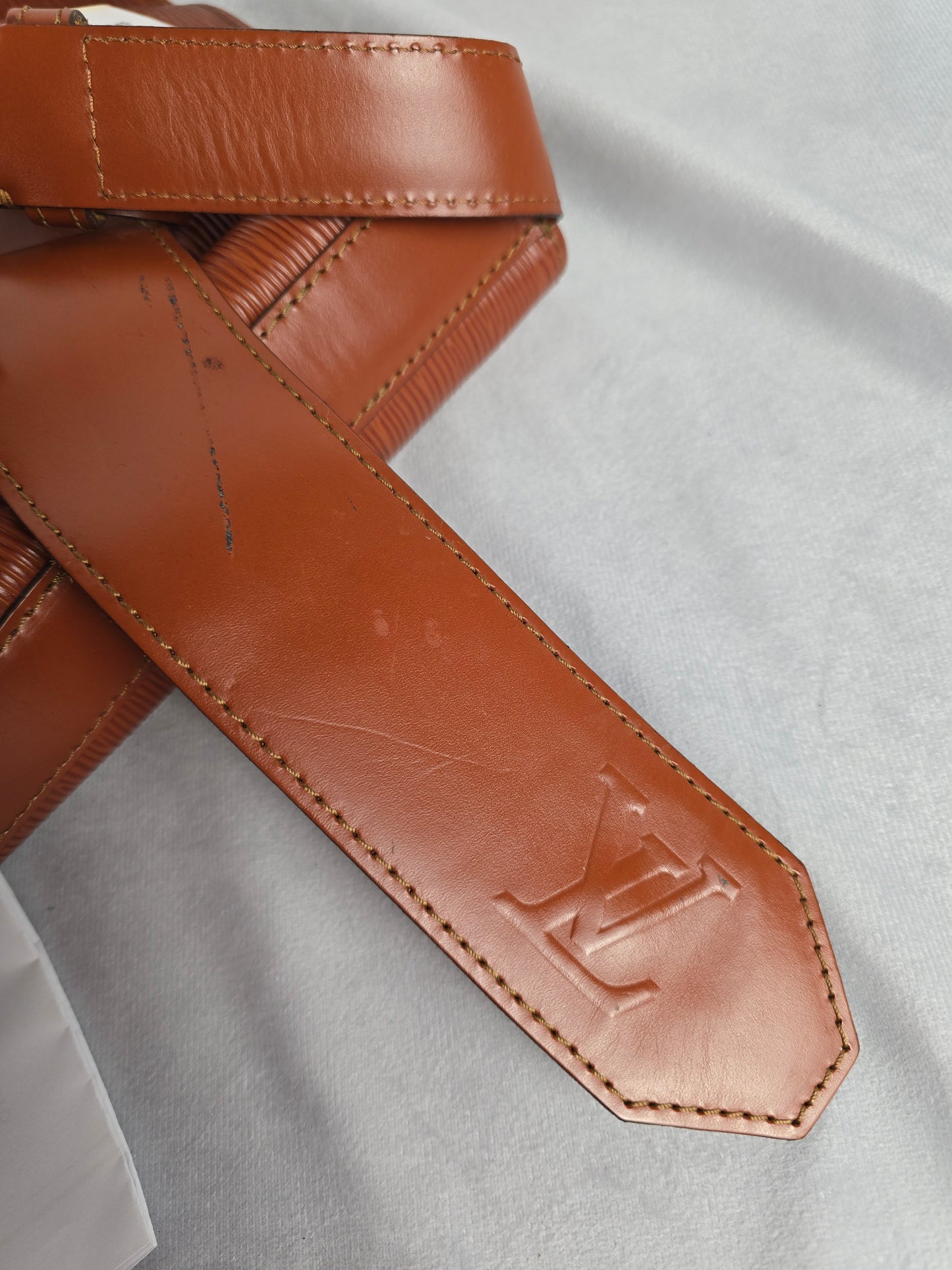 Louis Vuitton Epi Sac D'Epaule Kenyan Fawn