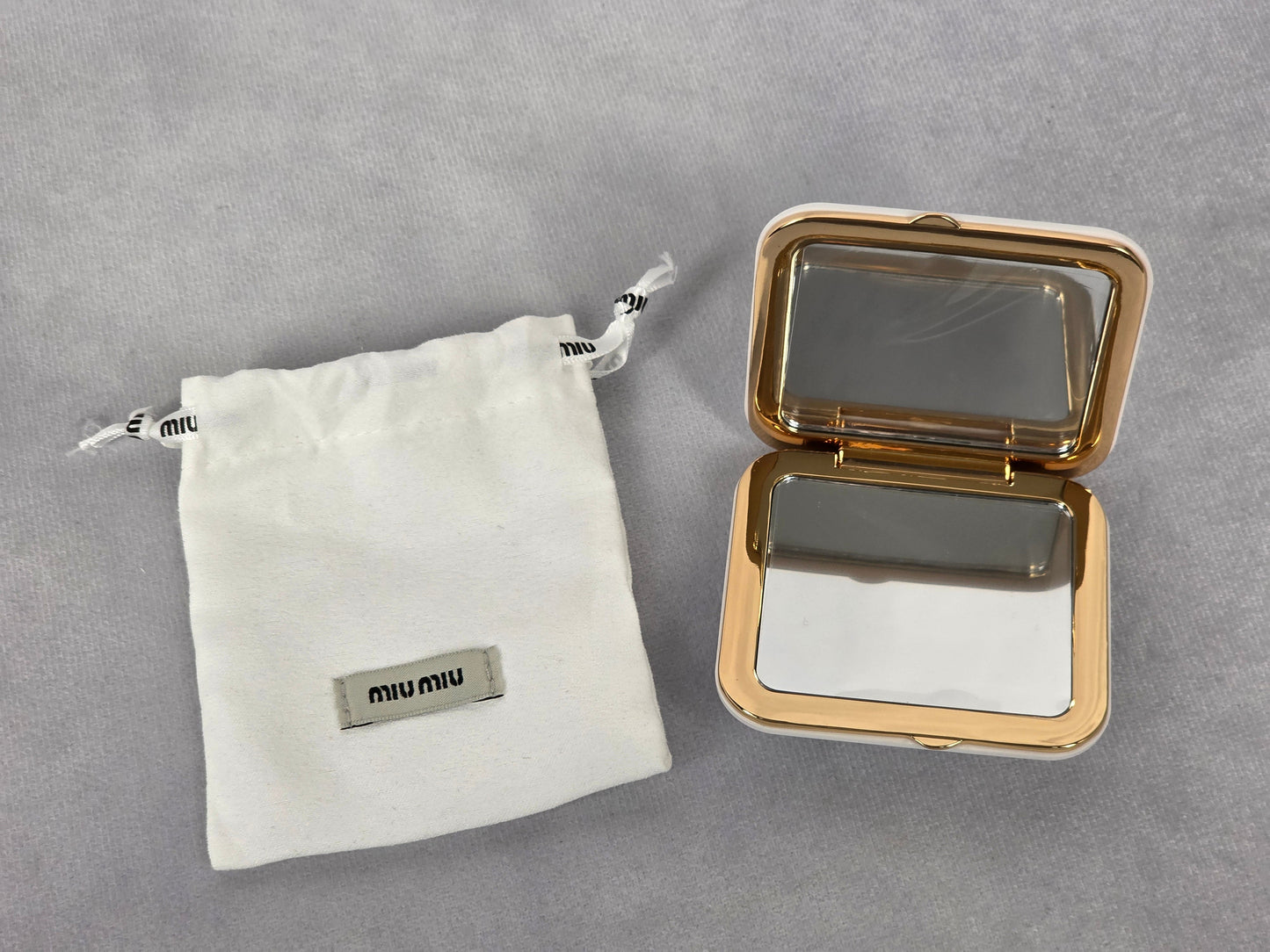 MIU MIU WHITE COMPACT MIRROR CASE