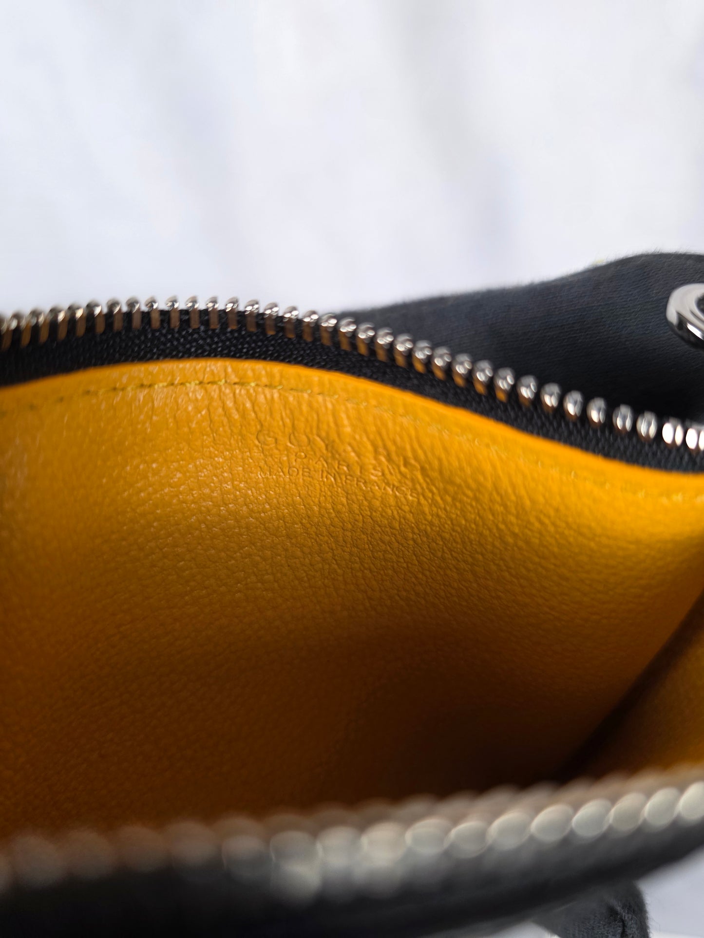 GOYARD BOURBON ZIPPED BLACK AND TAN CARD HOLDER