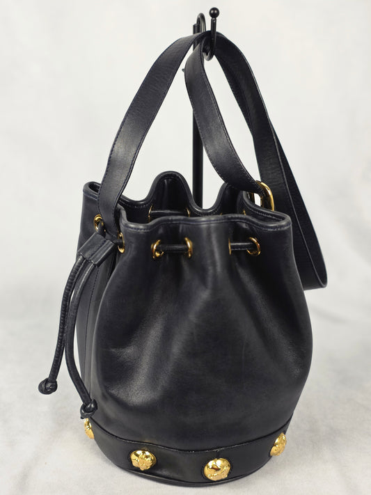 FERRAGAMO BLACK LEATHER DRAWSTRING BUCKET BAG