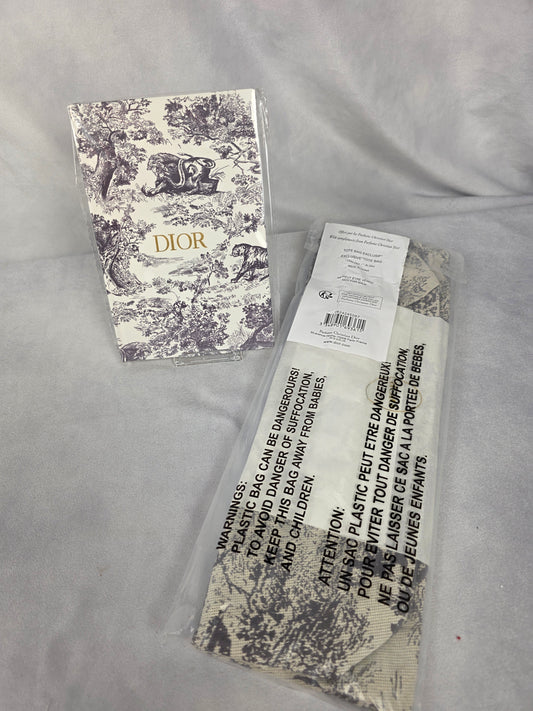 CHRISTIAN DIOR TOTE AND NOTBOOK BUNDLE - GWP