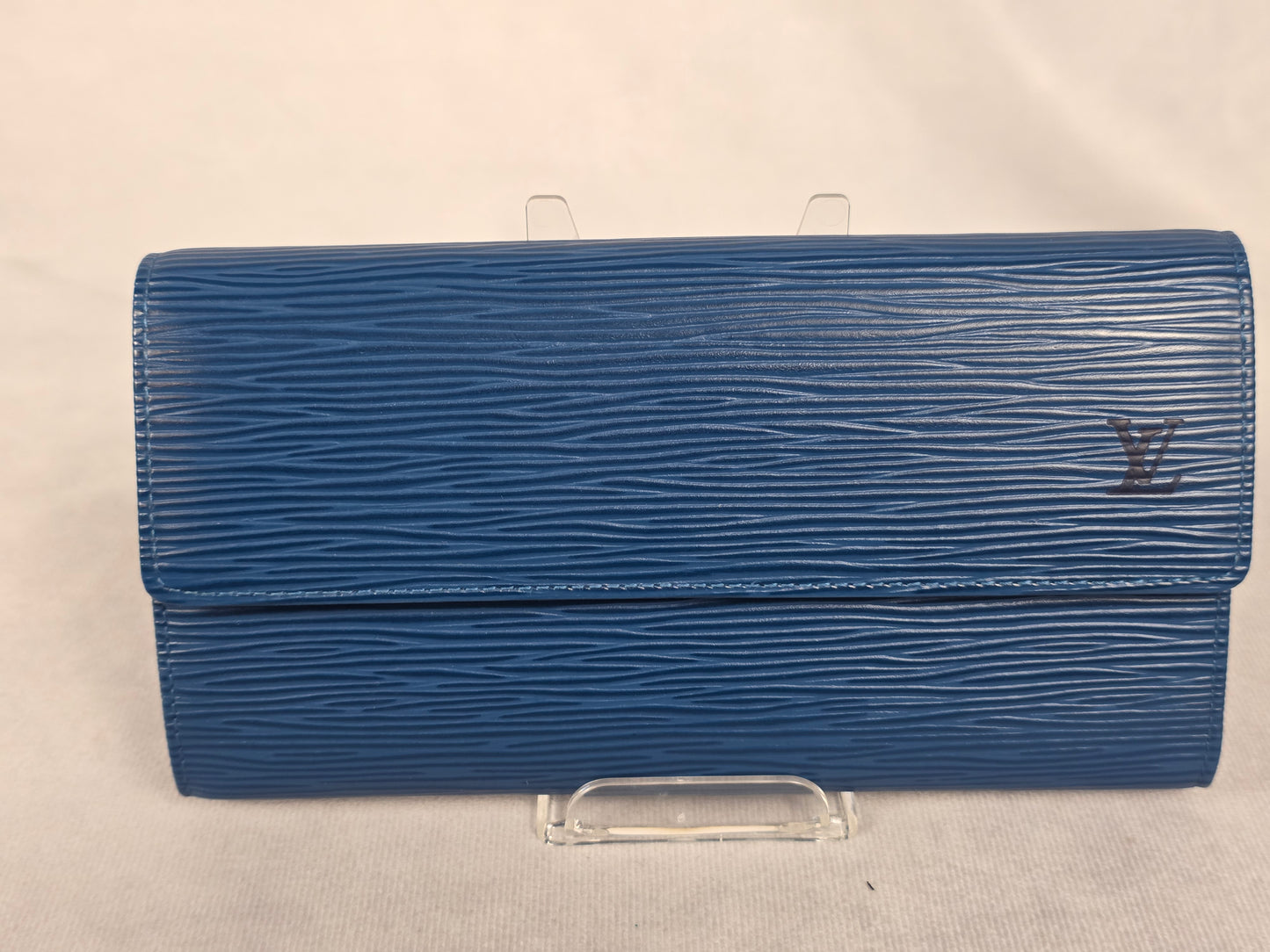 Louis Vuitton Blue Epi Sarah Wallet