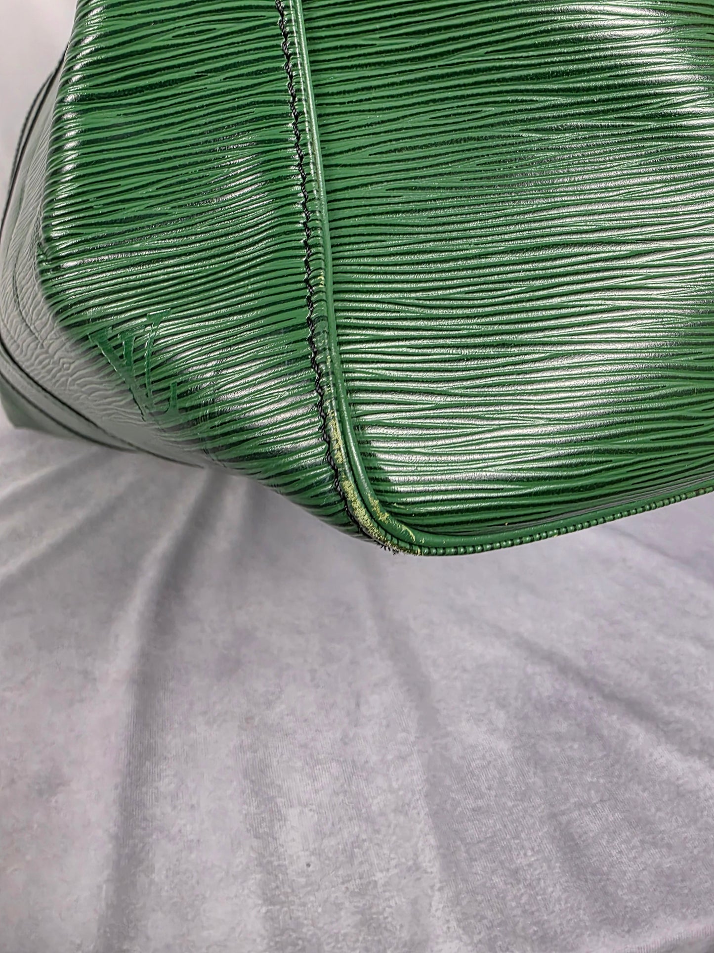 Louis Vuitton Green Epi Keepall 55