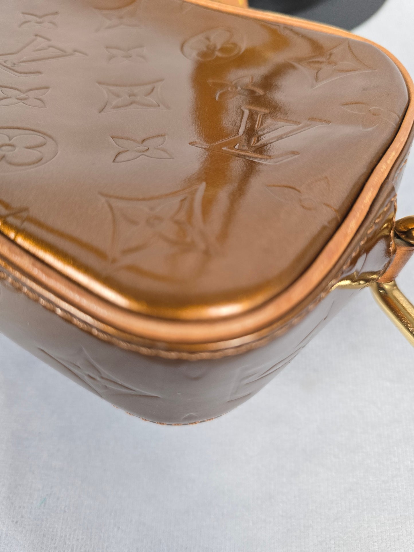 Louis Vuitton Monogram Vernis Bronze Christy MM