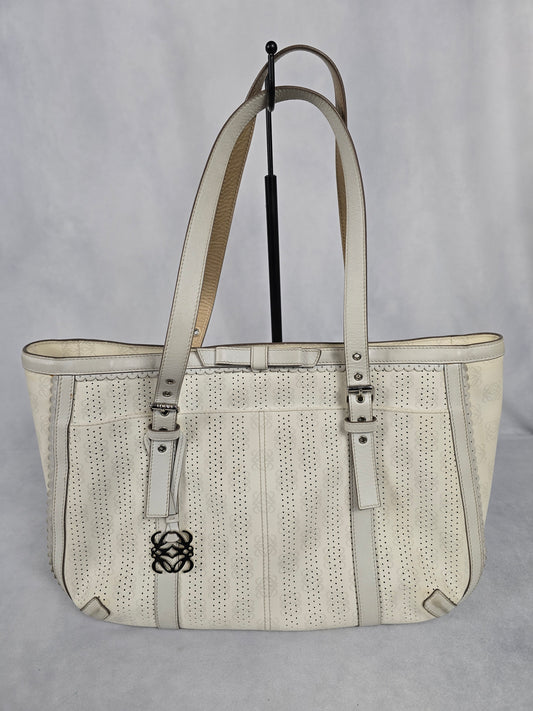 Loewe Anagram Tote in Off White