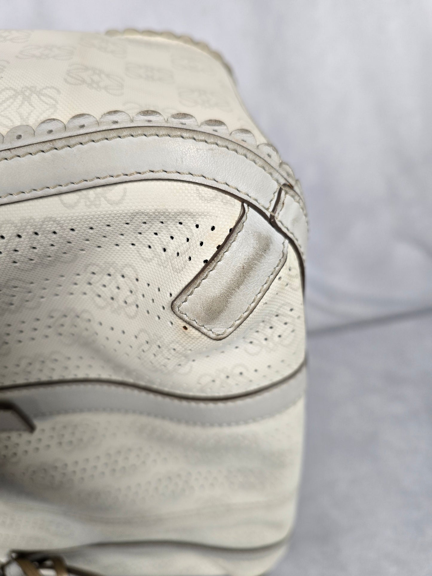 Loewe Anagram Tote in Off White