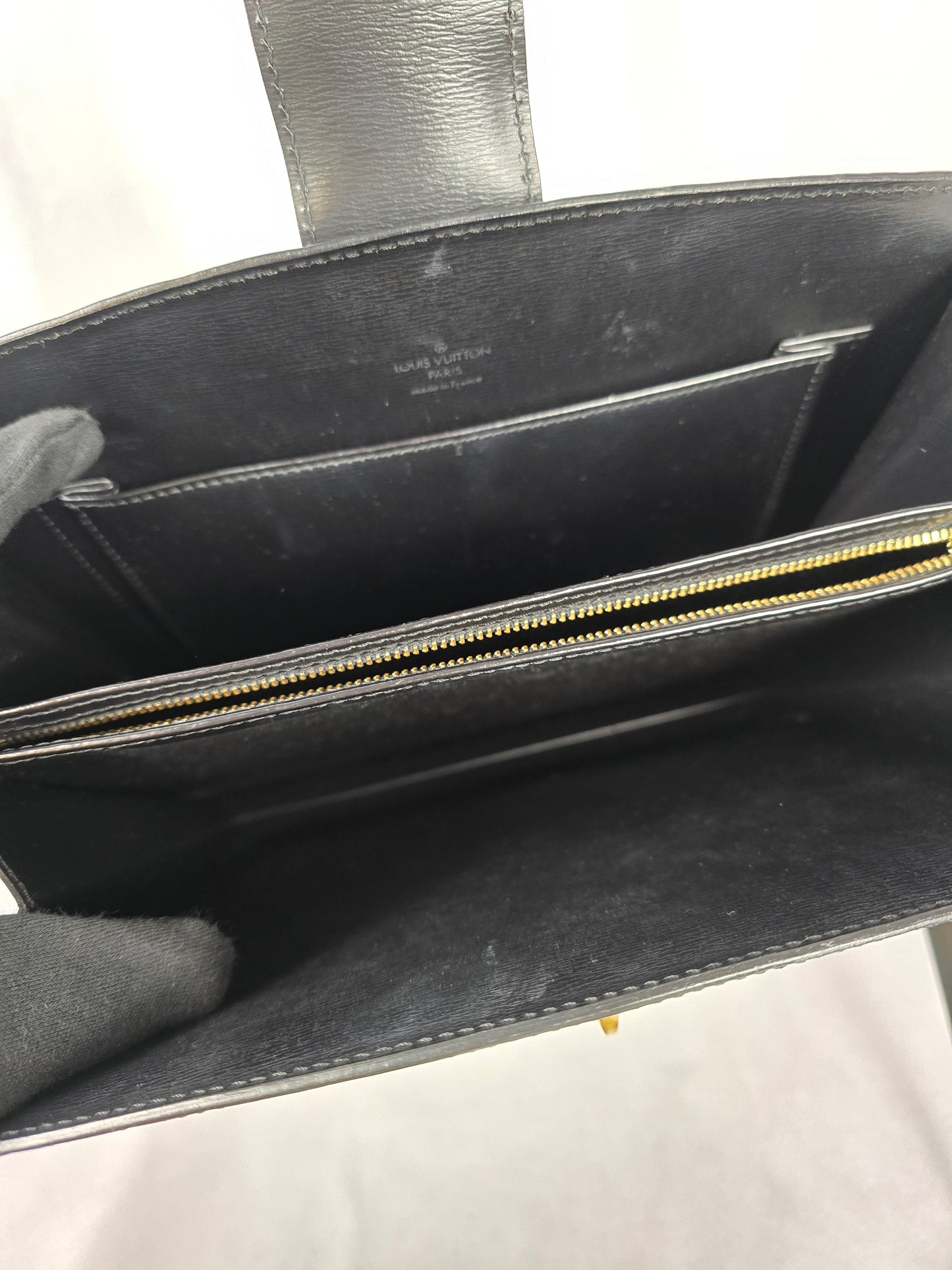 Louis Vuitton Epi Capucines Shoulder Bag in Black