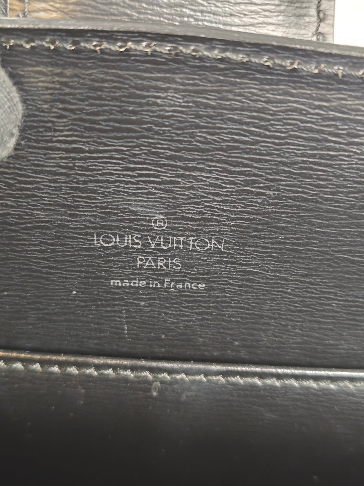 Louis Vuitton Epi Capucines Shoulder Bag in Black