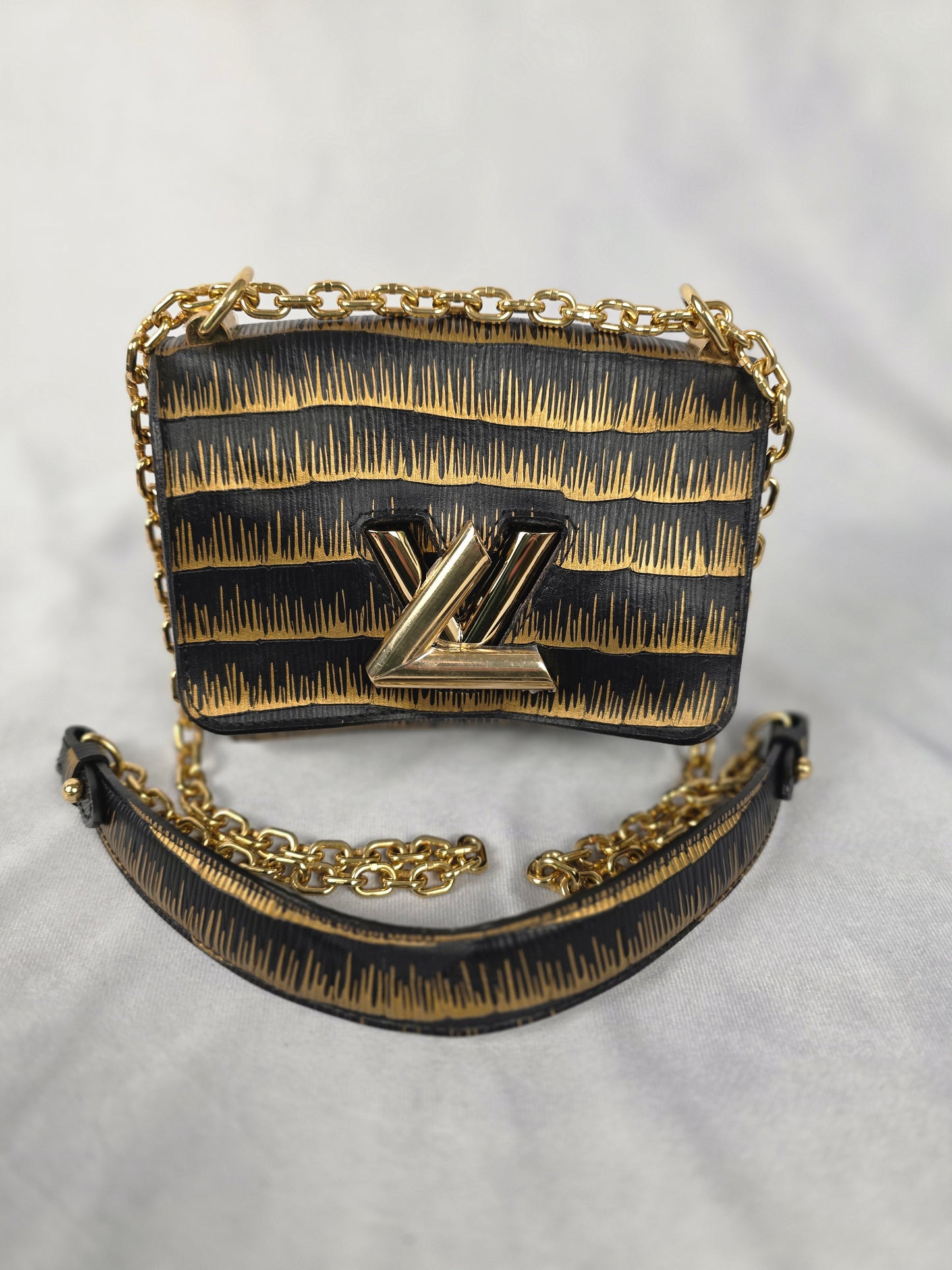 LOUIS VUITTON BLACK/GOLD EPI PRINTED TWIST PM SHOULDER BAG