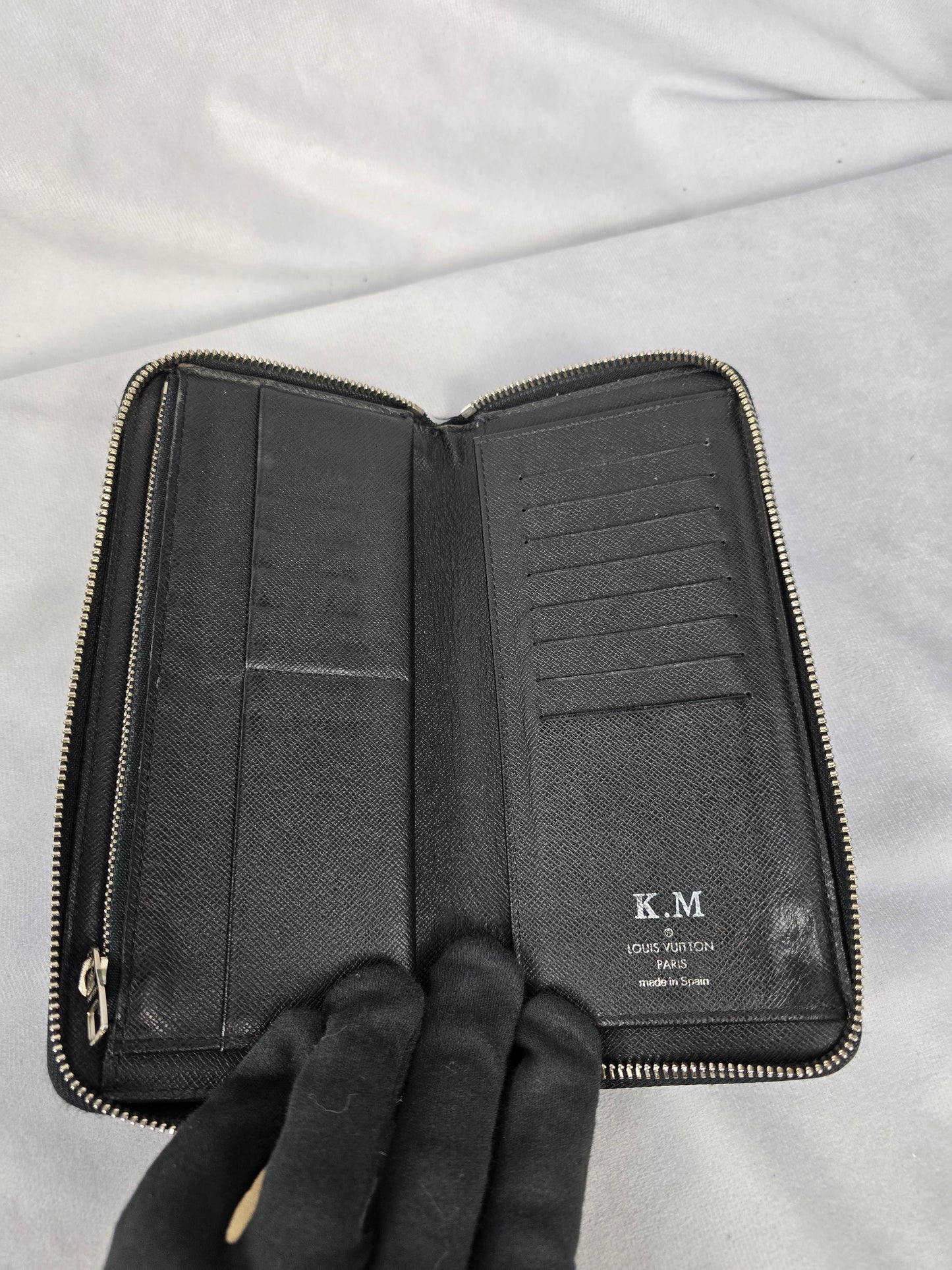 Louis Vuitton Damier Graphite Pattern Zippy Wallet