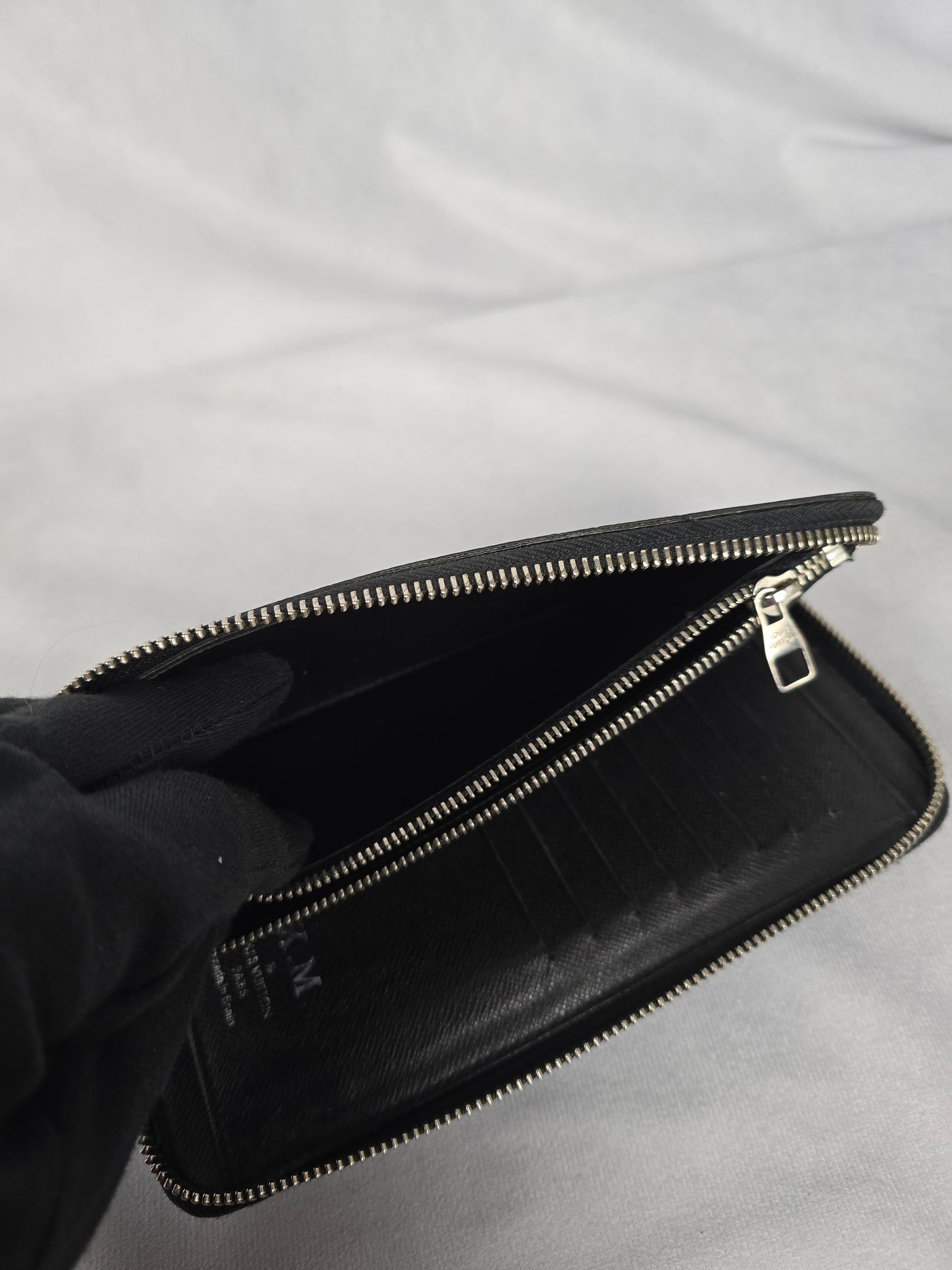 Louis Vuitton Damier Graphite Pattern Zippy Wallet
