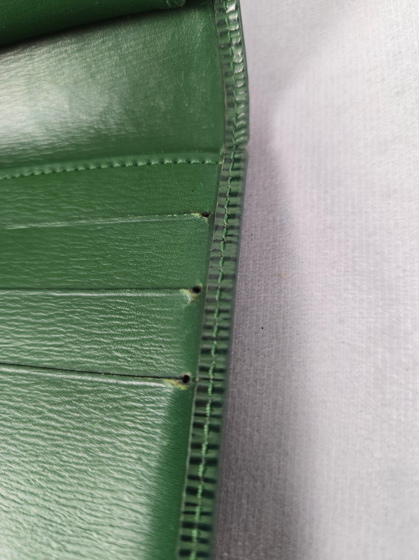 Louis Vuitton EPI Sarah Green Wallet