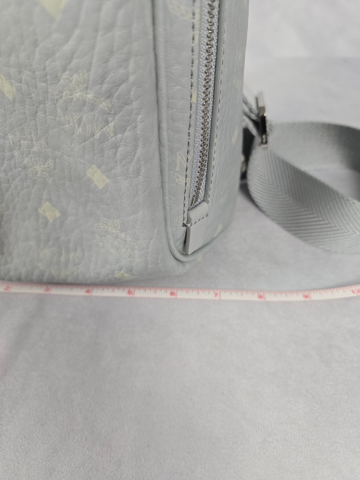 MCM Aren Sling Bank in Visetos Light Gray - NWT