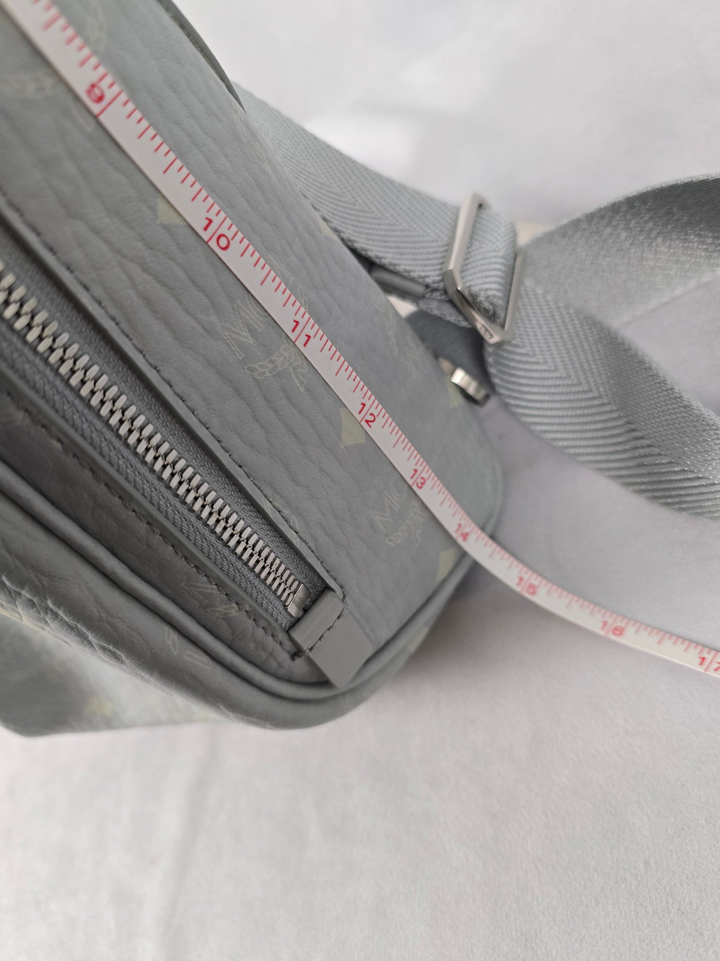 MCM Aren Sling Bank in Visetos Light Gray - NWT