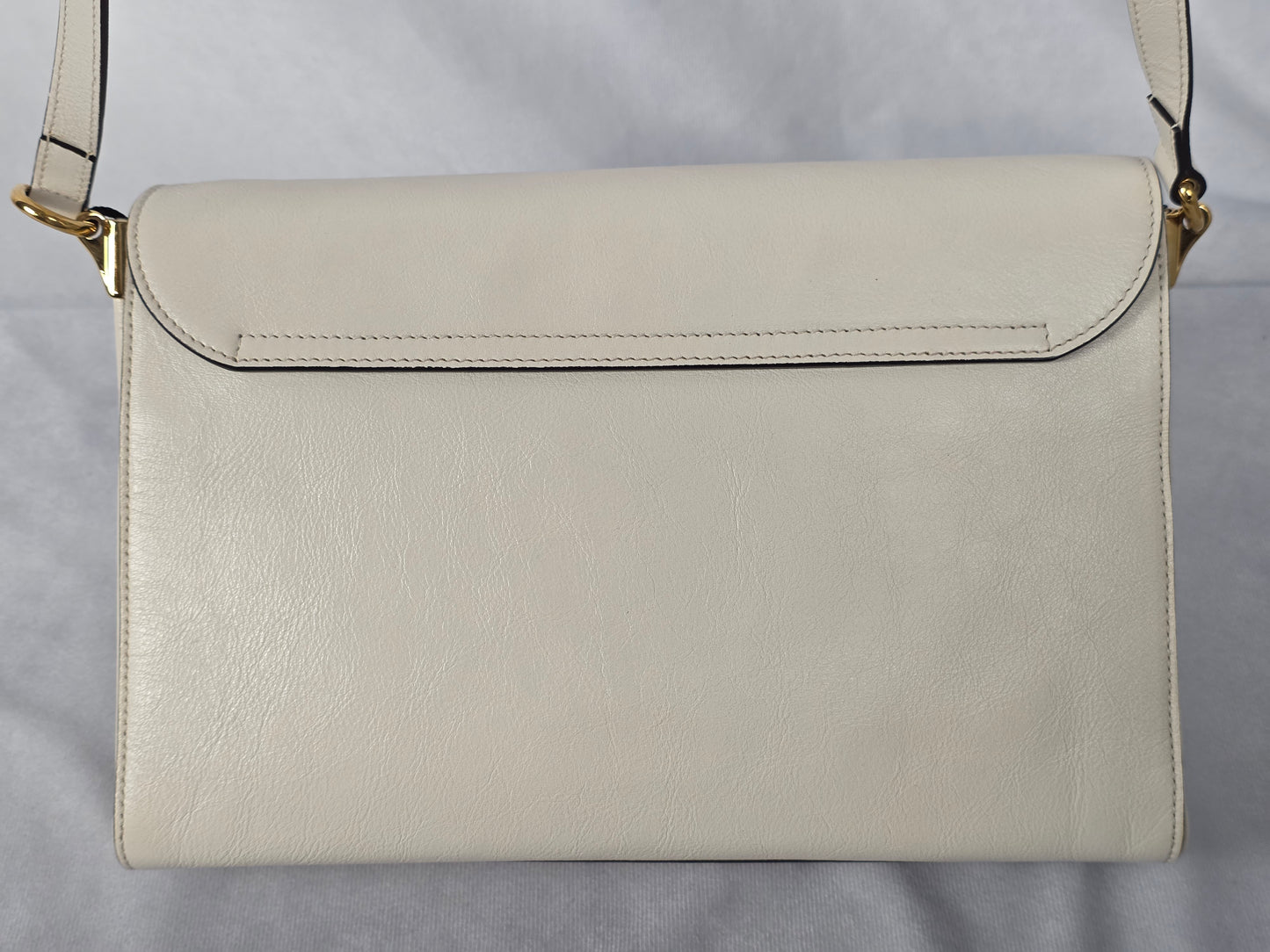 Gucci Crystal Animalier Shoulder Bag in Off-White Leather