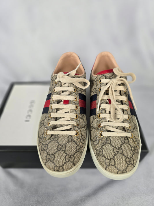 Gucci Women's Ace GG Supreme Canvas Low Top Sneakers Size 7