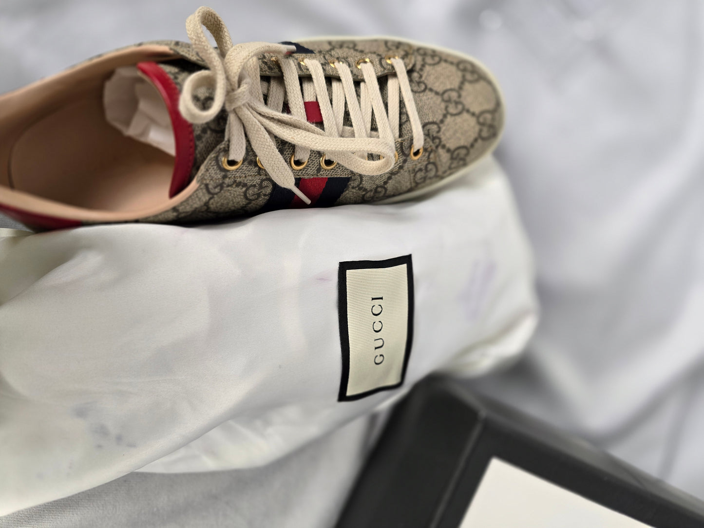 Gucci Women's Ace GG Supreme Canvas Low Top Sneakers Size 7