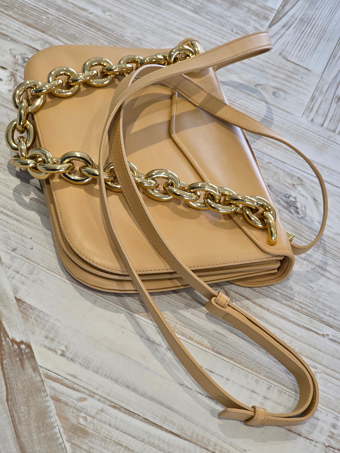 Bottega Veneta Mount Medium Envelope Chain Bag - Smooth Calfskin - Almond/Beige