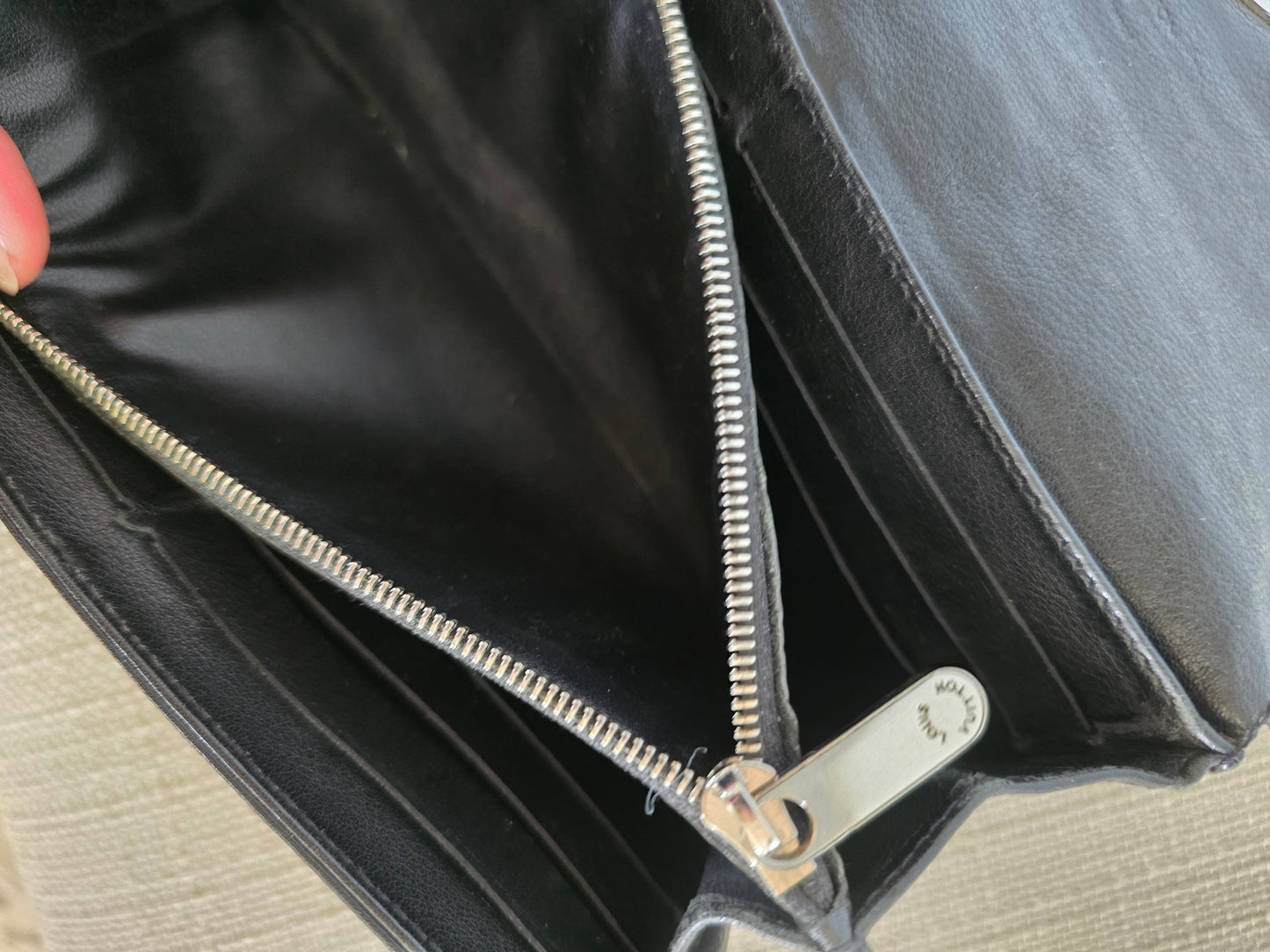 Louis Vuitton Portefeuille Amelia Mahina Leather Long Wallet Black