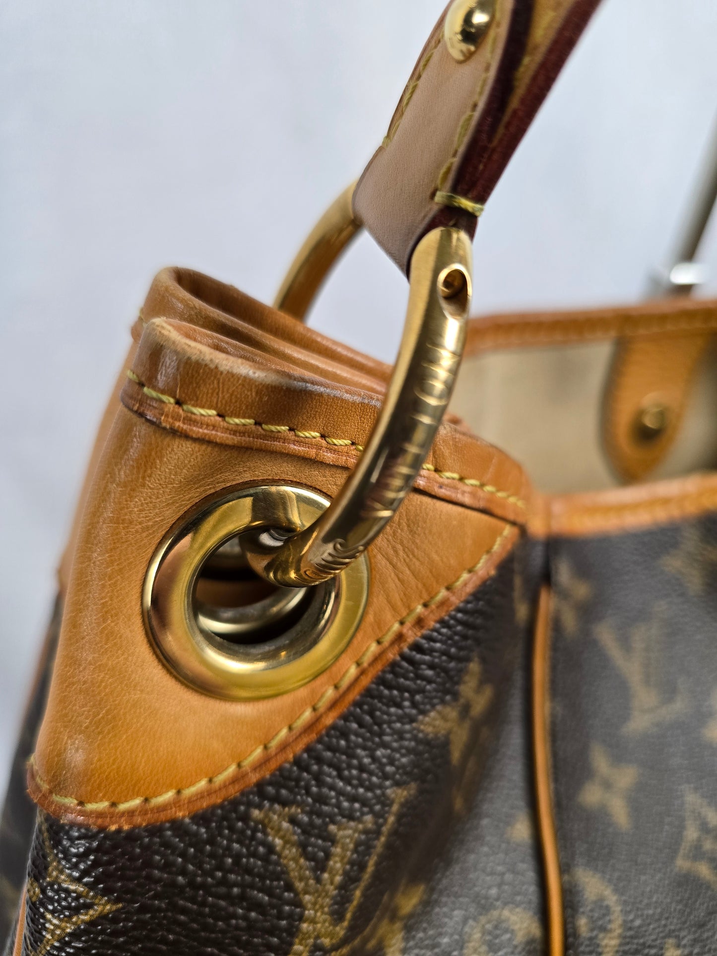 Louis Vuitton Galliera PM