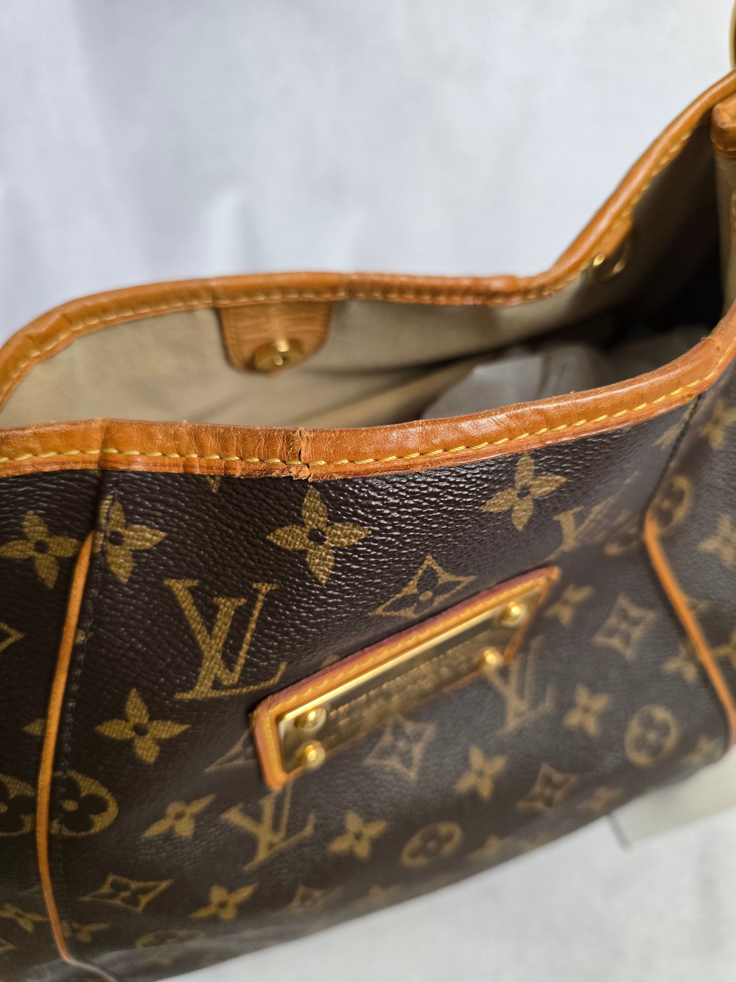 Louis Vuitton Galliera PM