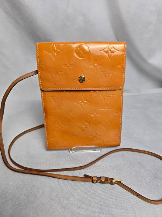 Louis Vuitton Monogram Vernis Kenmare Crossbody