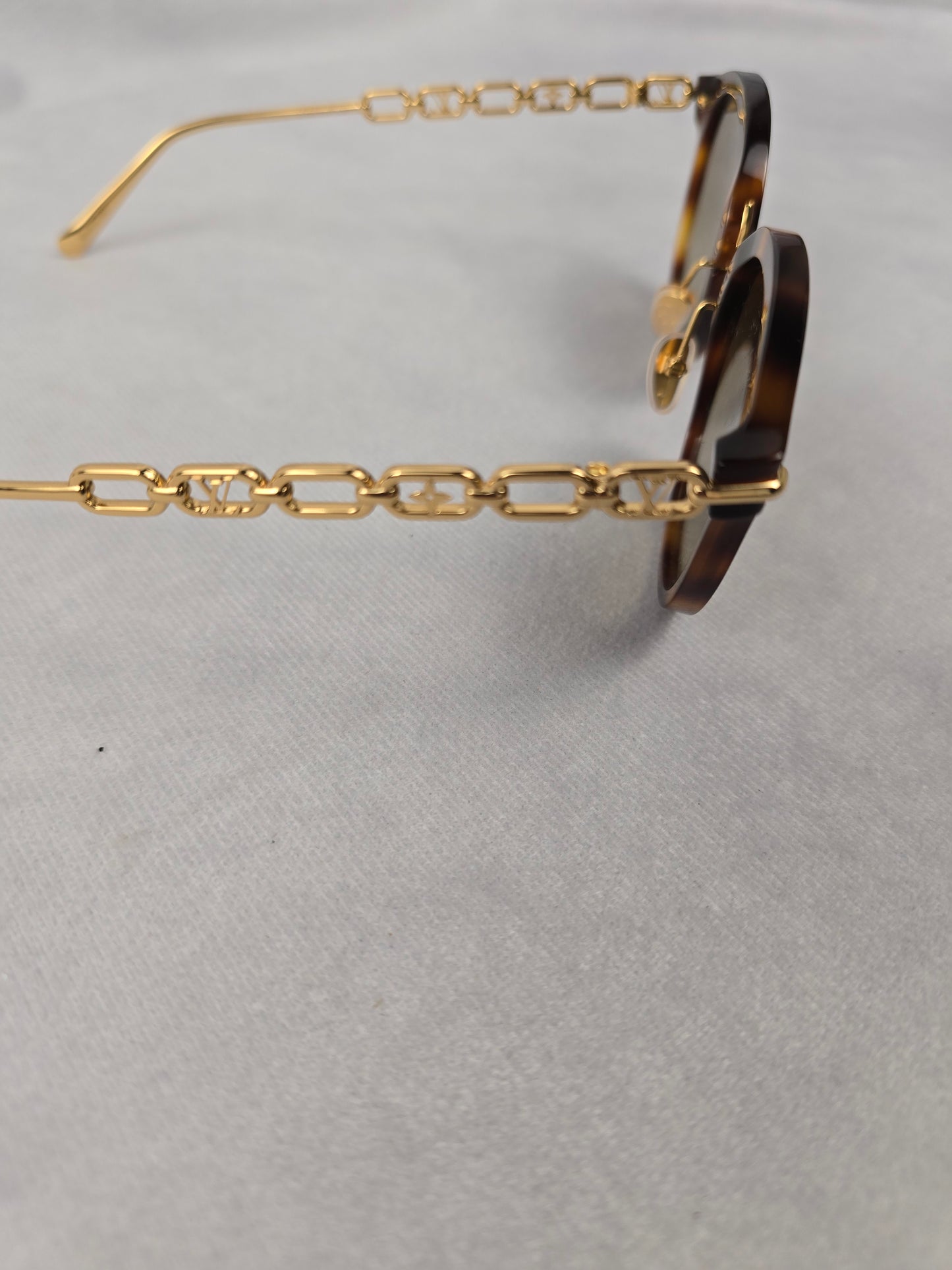 Louis Vuitton My LV  Chain Two Round Sunglasses