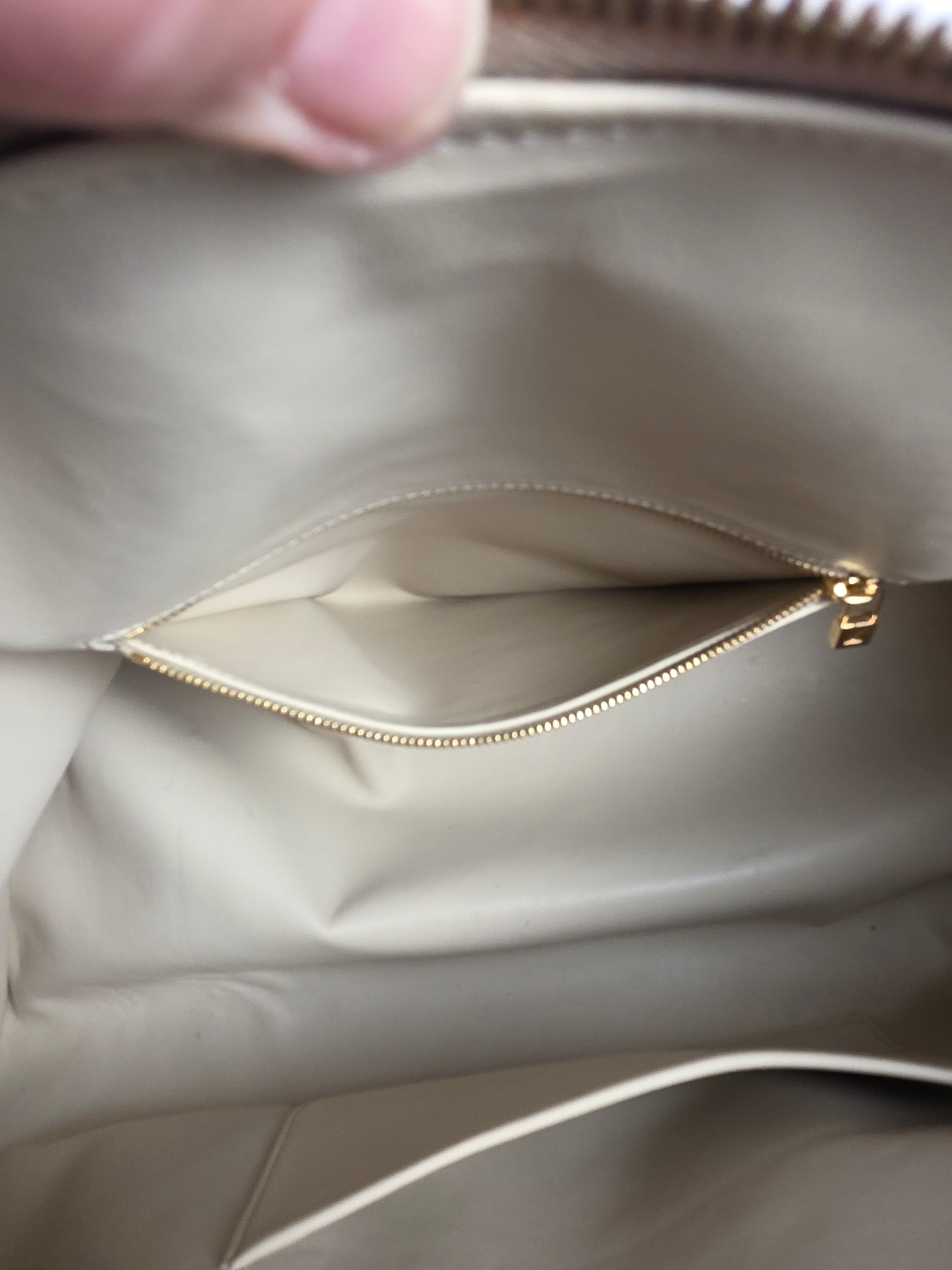 LOUIS VUITTON VINTAGE YELLOW VERNIS MONOGRAM KEEPALL 50