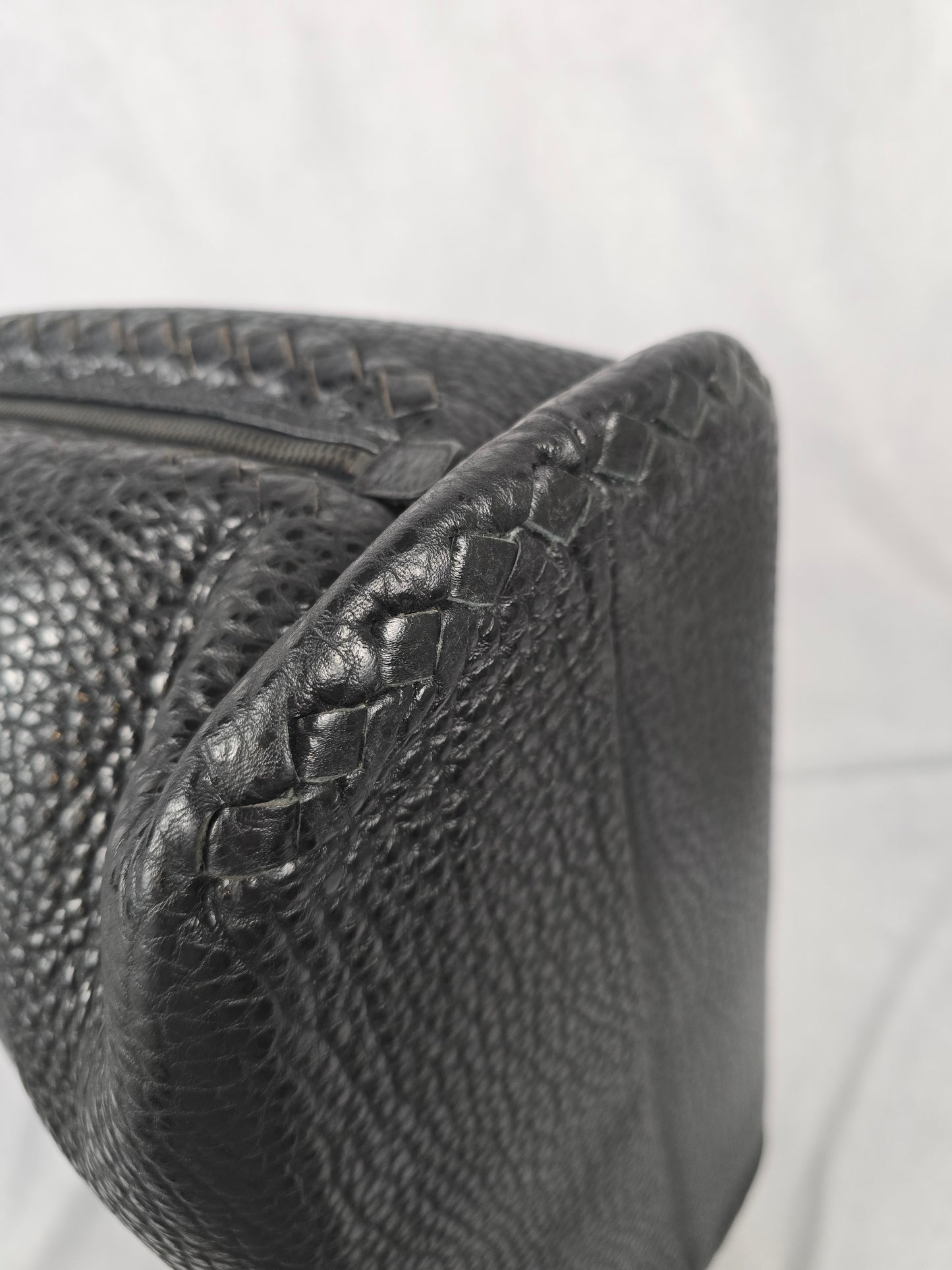 Bottega Veneta Borsa Leather Briefcase in Black