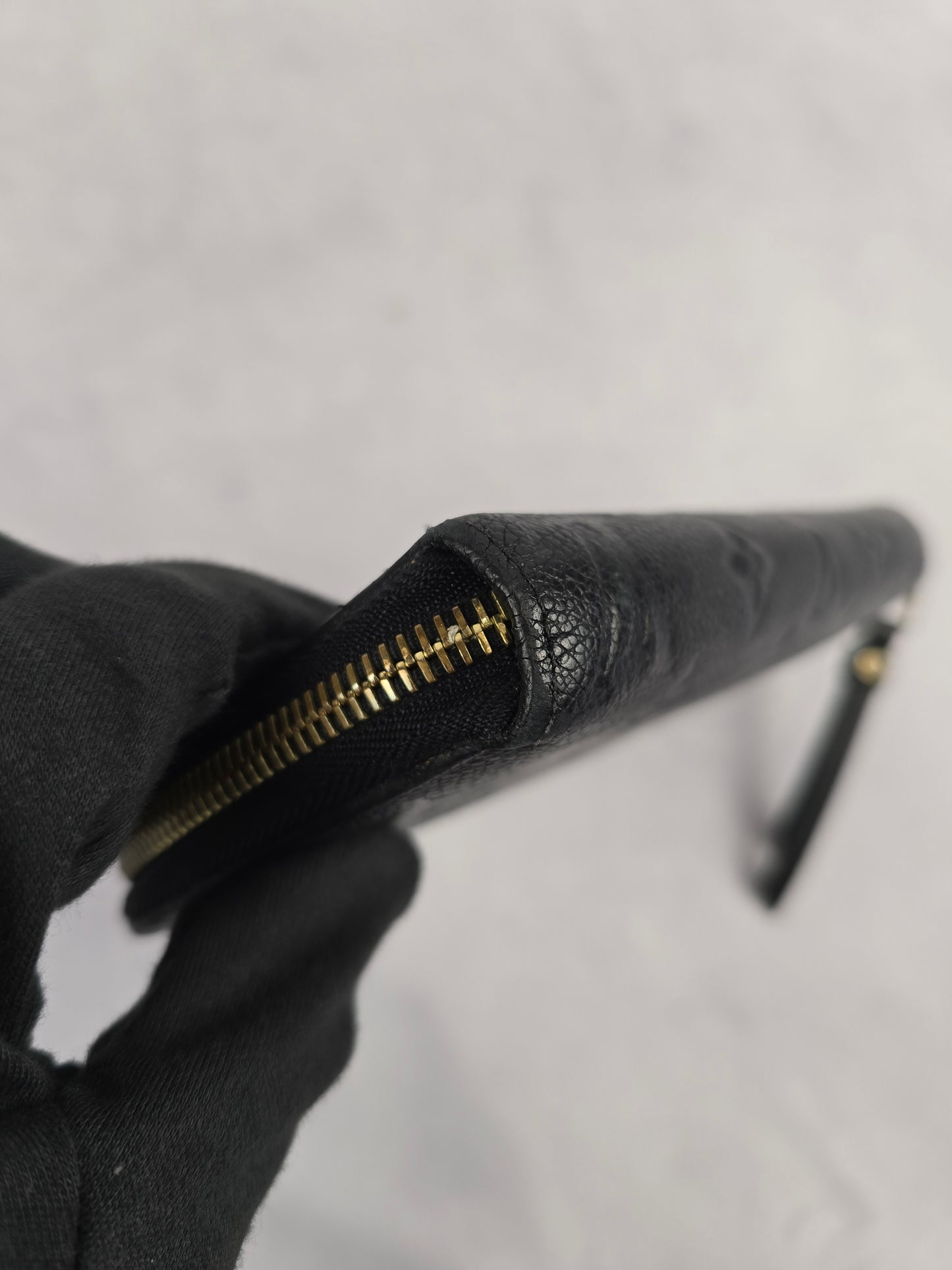 Louis Vuitton Empriente Black Leather Zippy Wallet