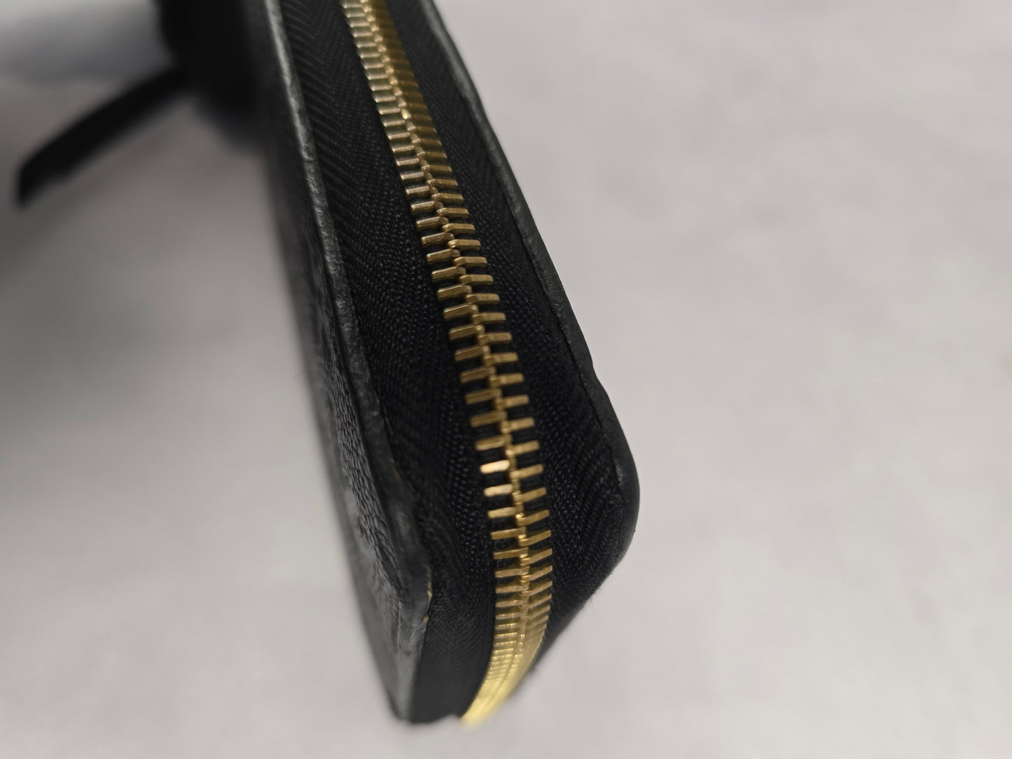 Louis Vuitton Empriente Black Leather Zippy Wallet
