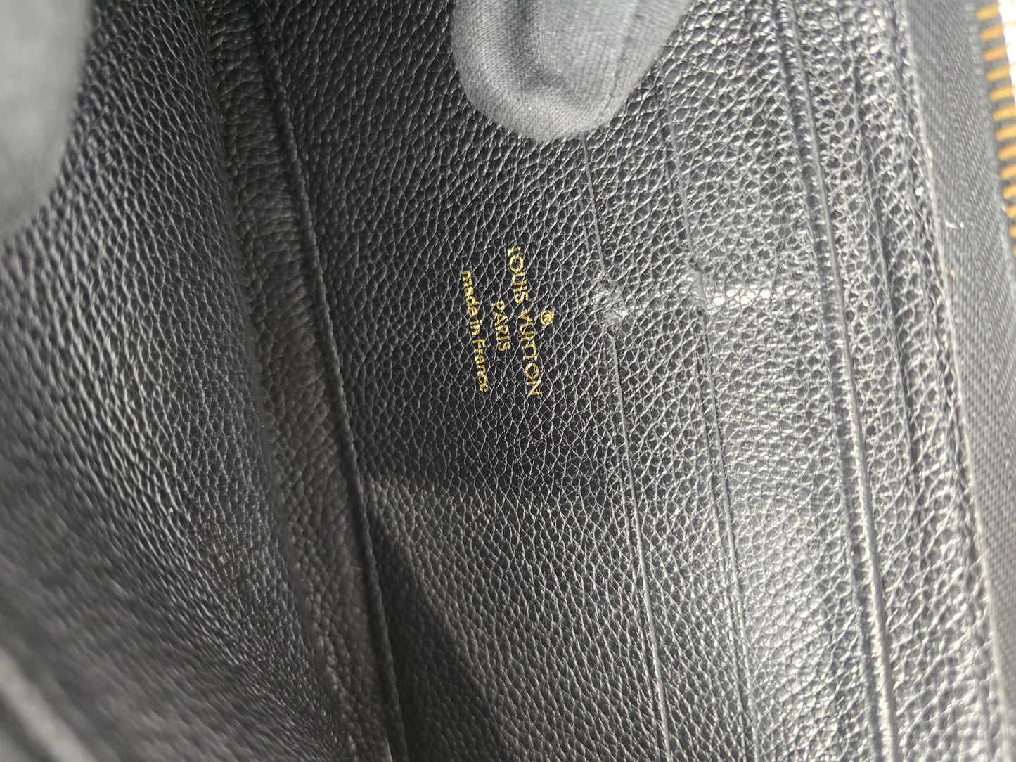 Louis Vuitton Empriente Black Leather Zippy Wallet