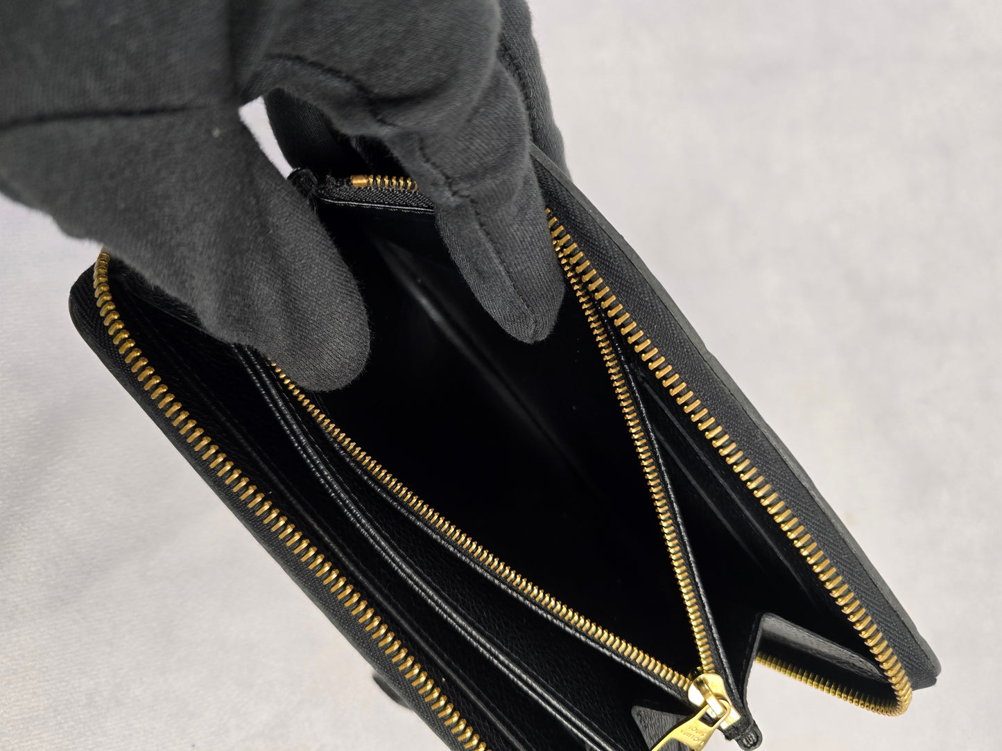 Louis Vuitton Empriente Black Leather Zippy Wallet