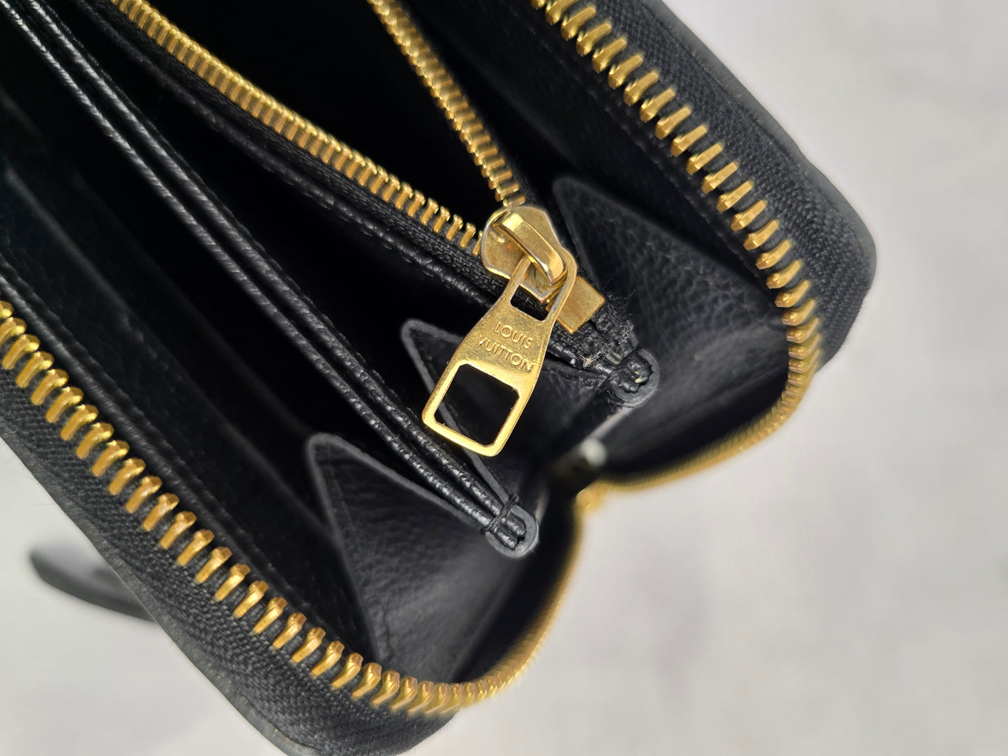 Louis Vuitton Empriente Black Leather Zippy Wallet